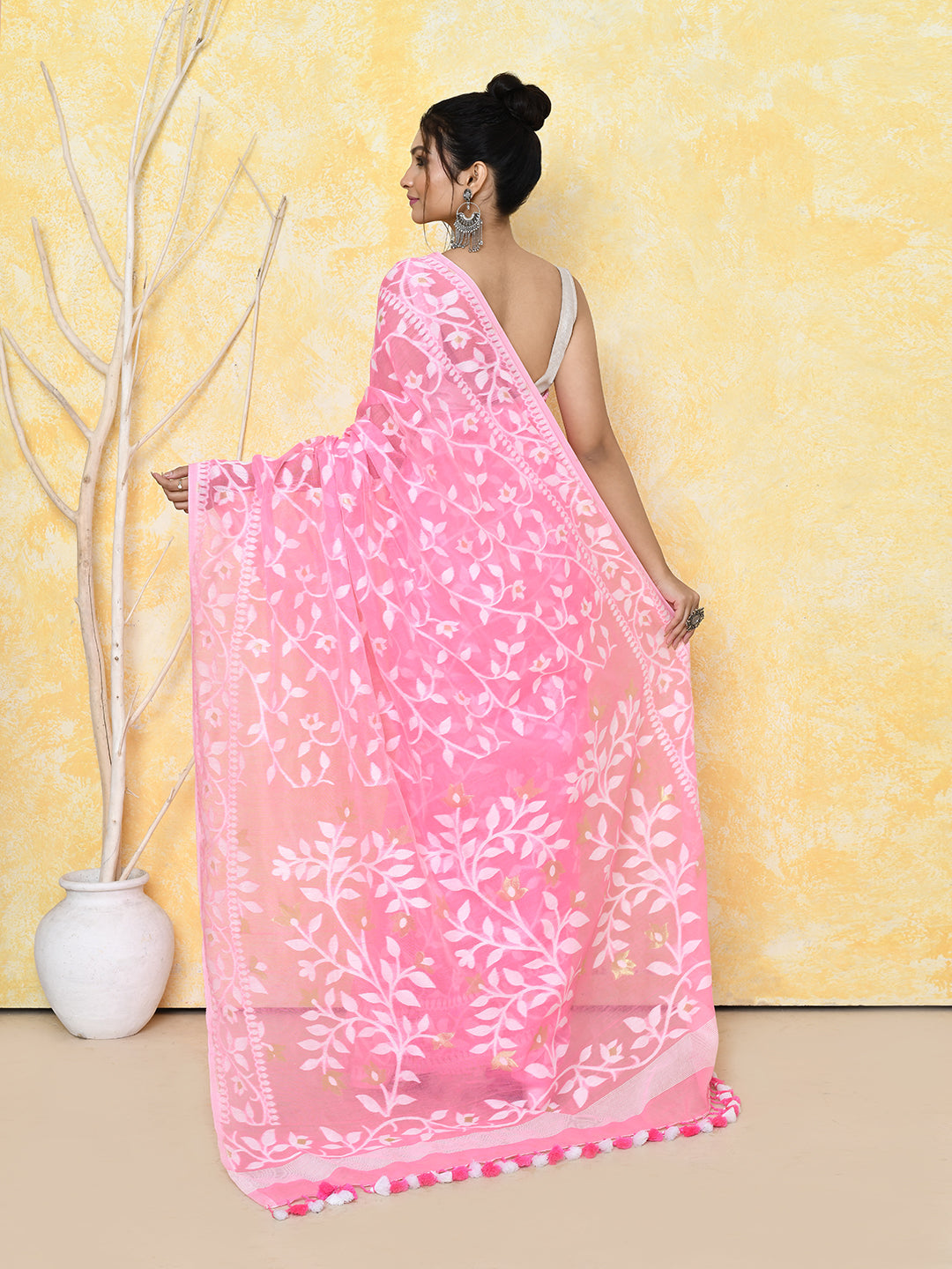 Piyari Fashion Women's Pink Cotton Silk Jamdani Saree | Grocsy