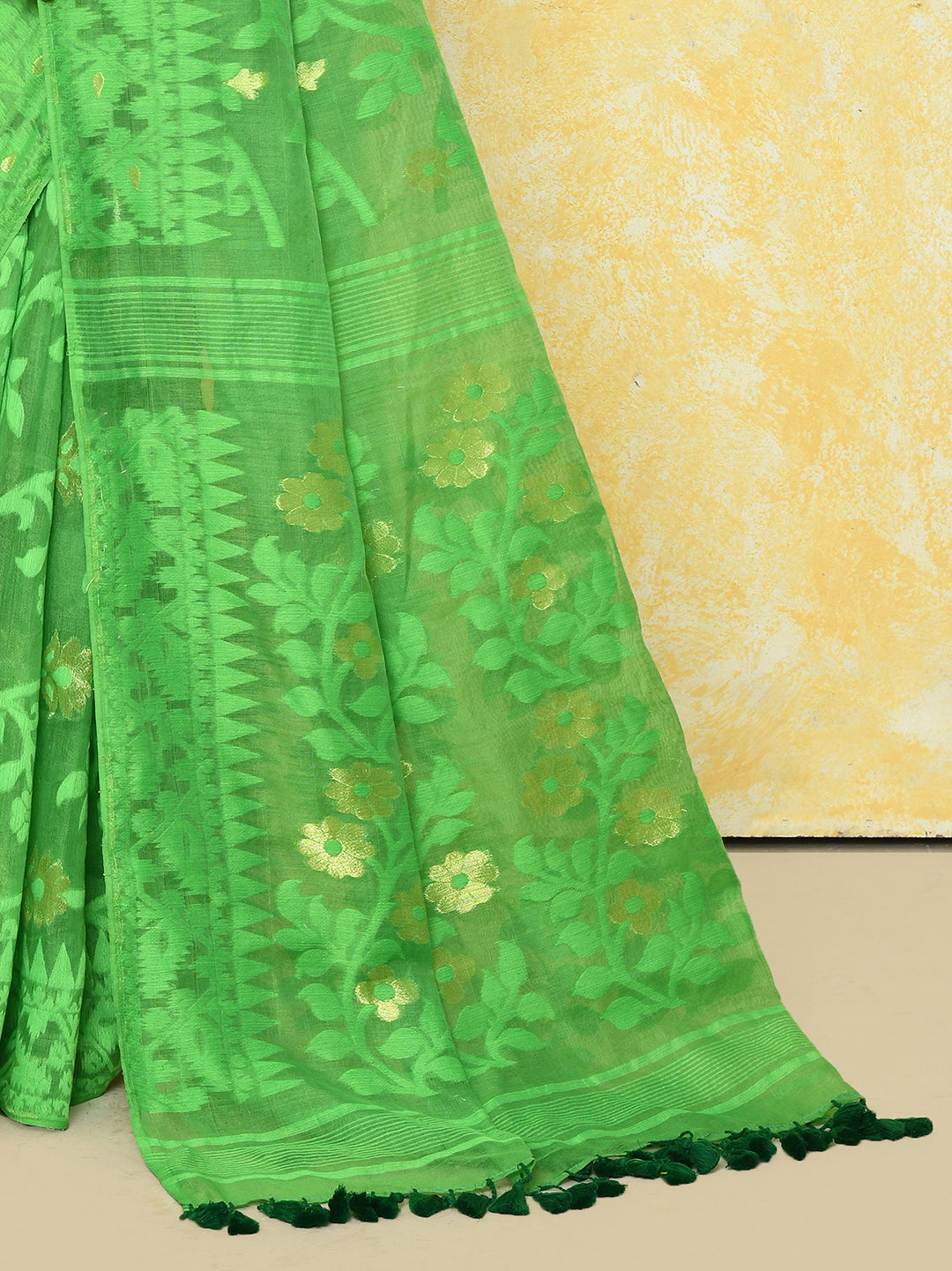 Piyari Fashion Women's Green Cotton Silk Jamdani Saree | Grocsy