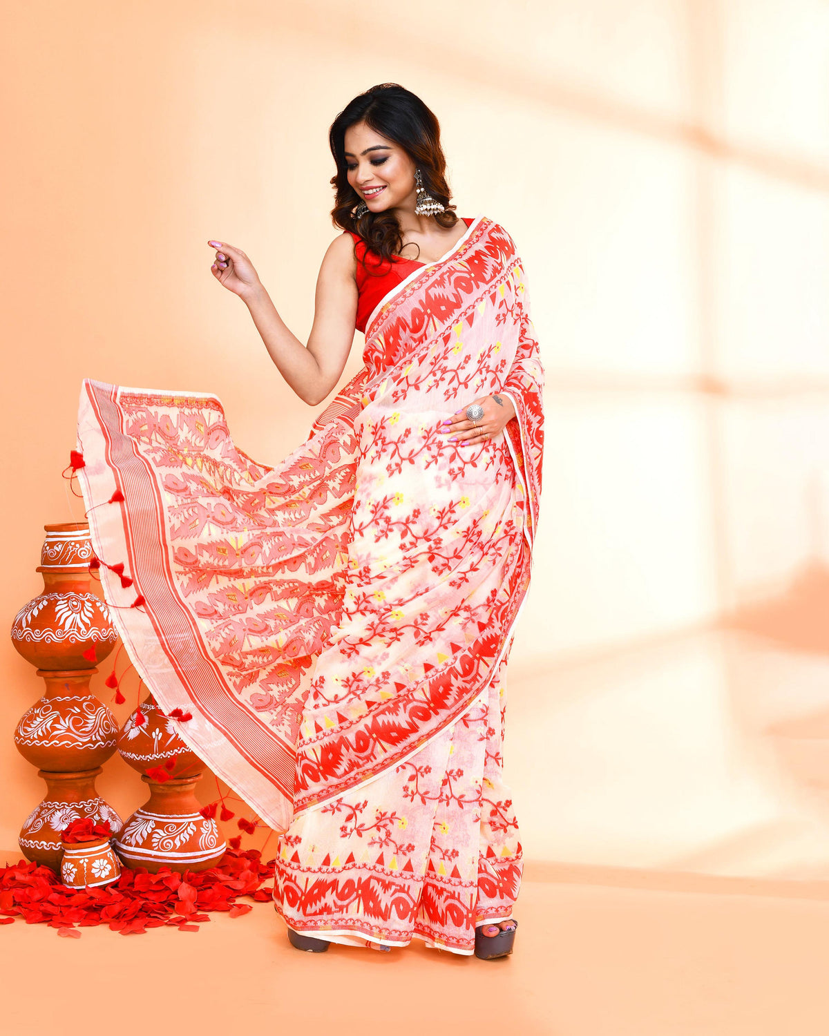 Piyari Fashion Women's Off White Red Cotton Silk Jamdani Saree | Grocsy