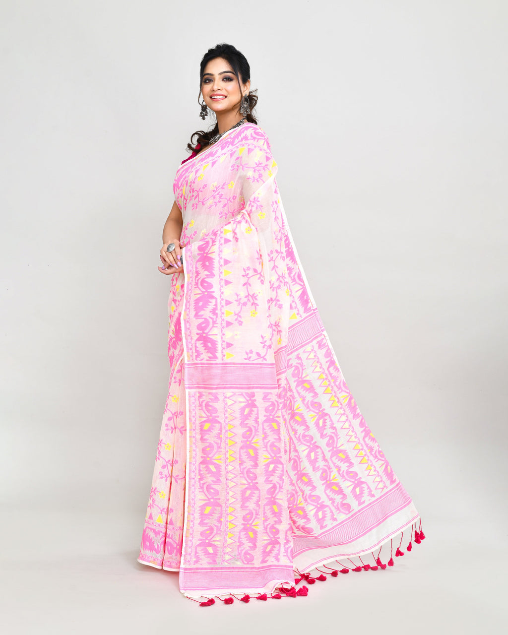 Piyari Fashion Women's Off White Pink Cotton Silk Jamdani Saree | Grocsy