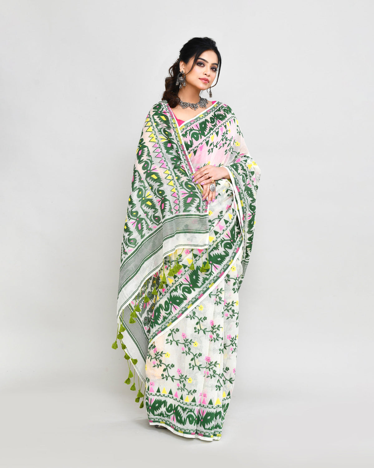 Piyari Fashion Women's Off White Green Cotton Silk Jamdani Saree | Grocsy