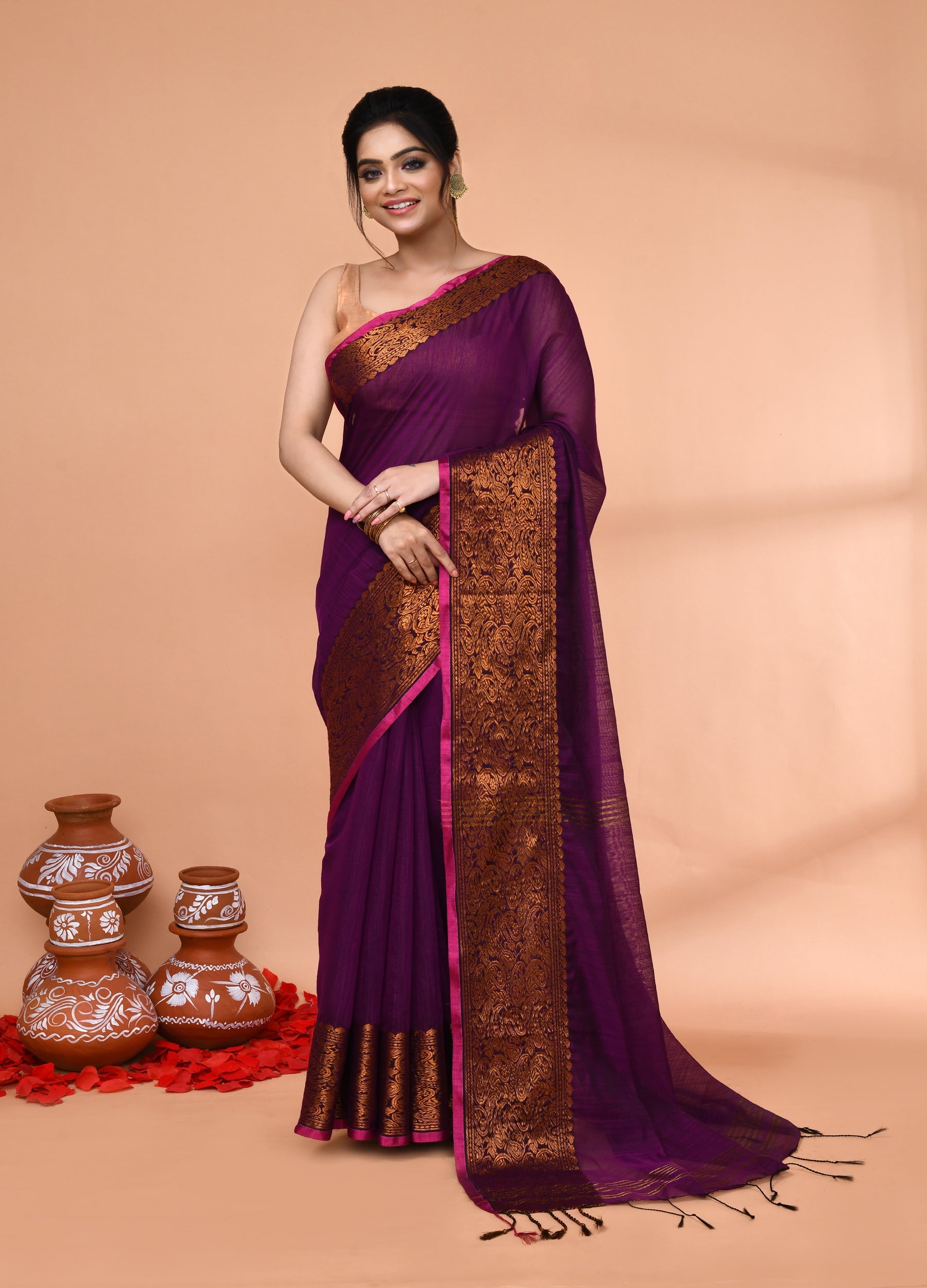 Piyari Fashion Women`s Cotton Blend Magenta Handloom Saree With Blouse | Grocsy