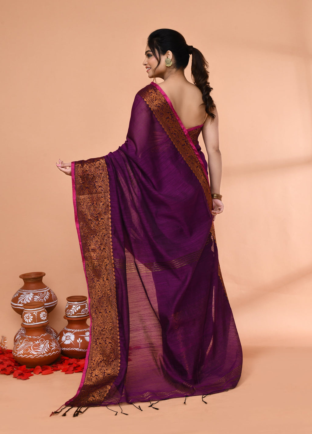 Piyari Fashion Women`s Cotton Blend Magenta Handloom Saree With Blouse | Grocsy