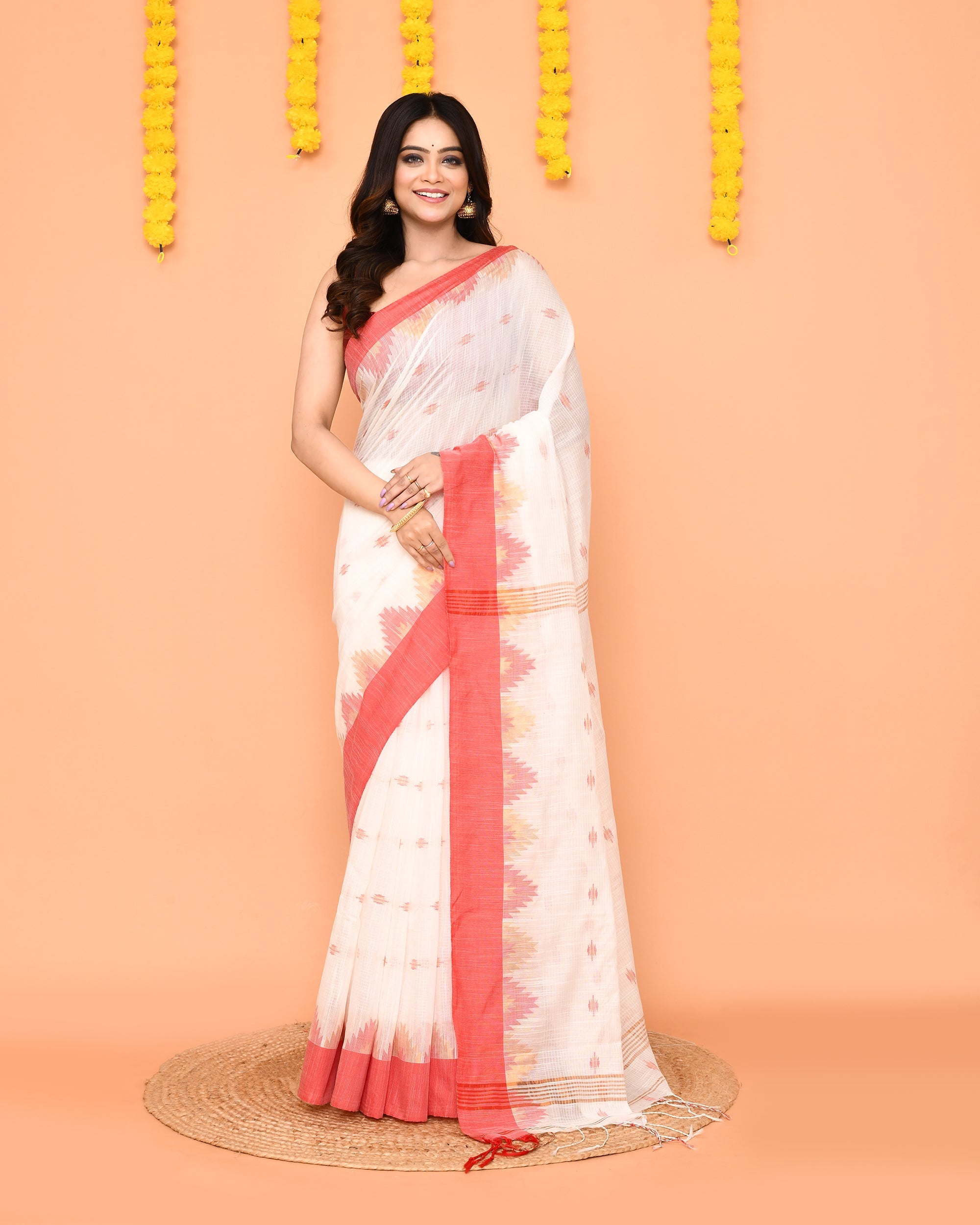 Piyari Fashion Women's White Cotton Blend Handloom Saree With Red Temple Border | Grocsy
