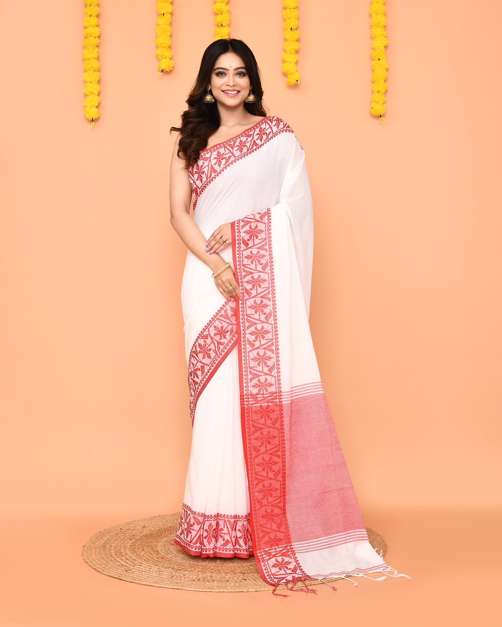 Piyari Fashion Women's White Cotton Handloom Saree | Grocsy