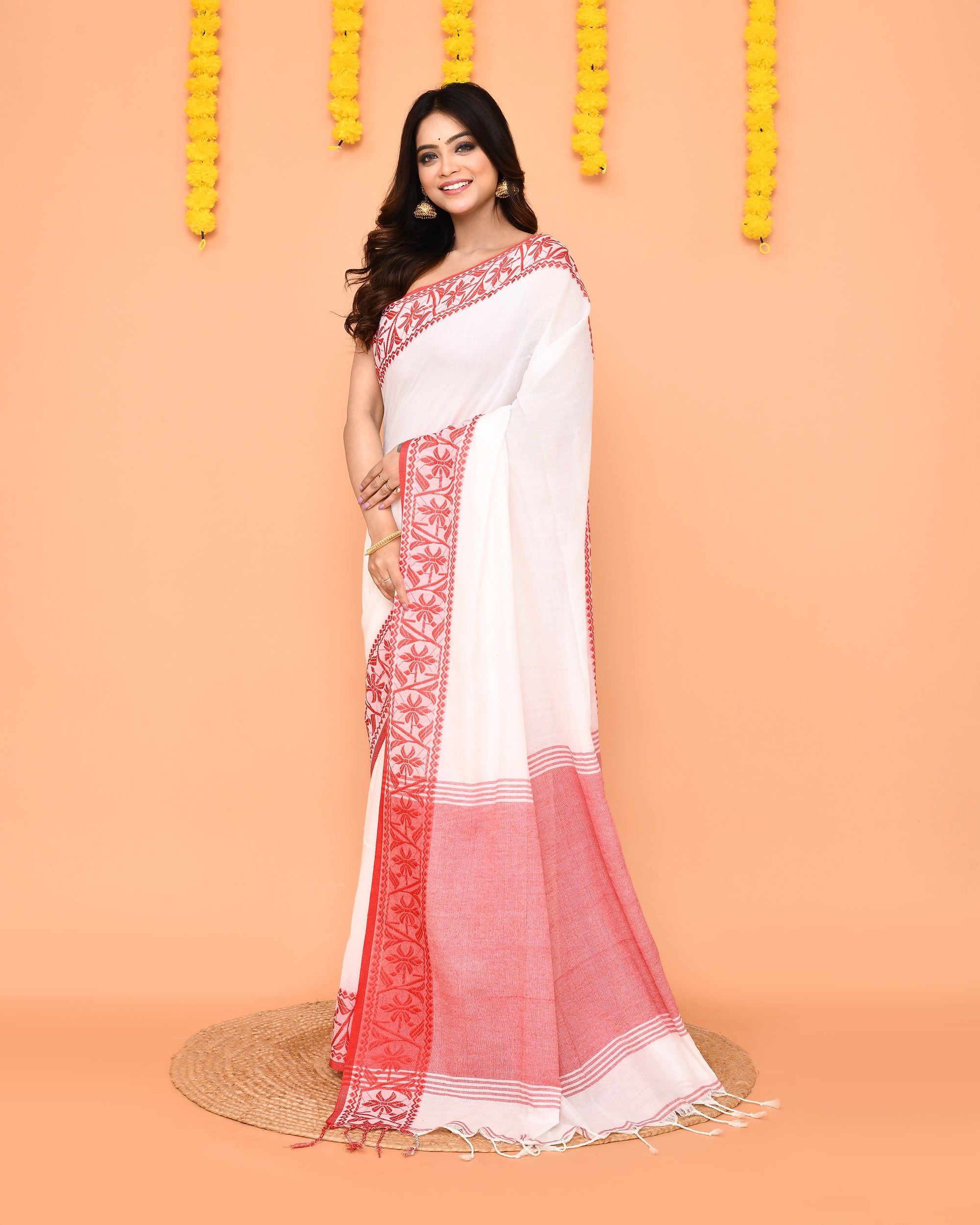 Piyari Fashion Women's White Cotton Handloom Saree | Grocsy