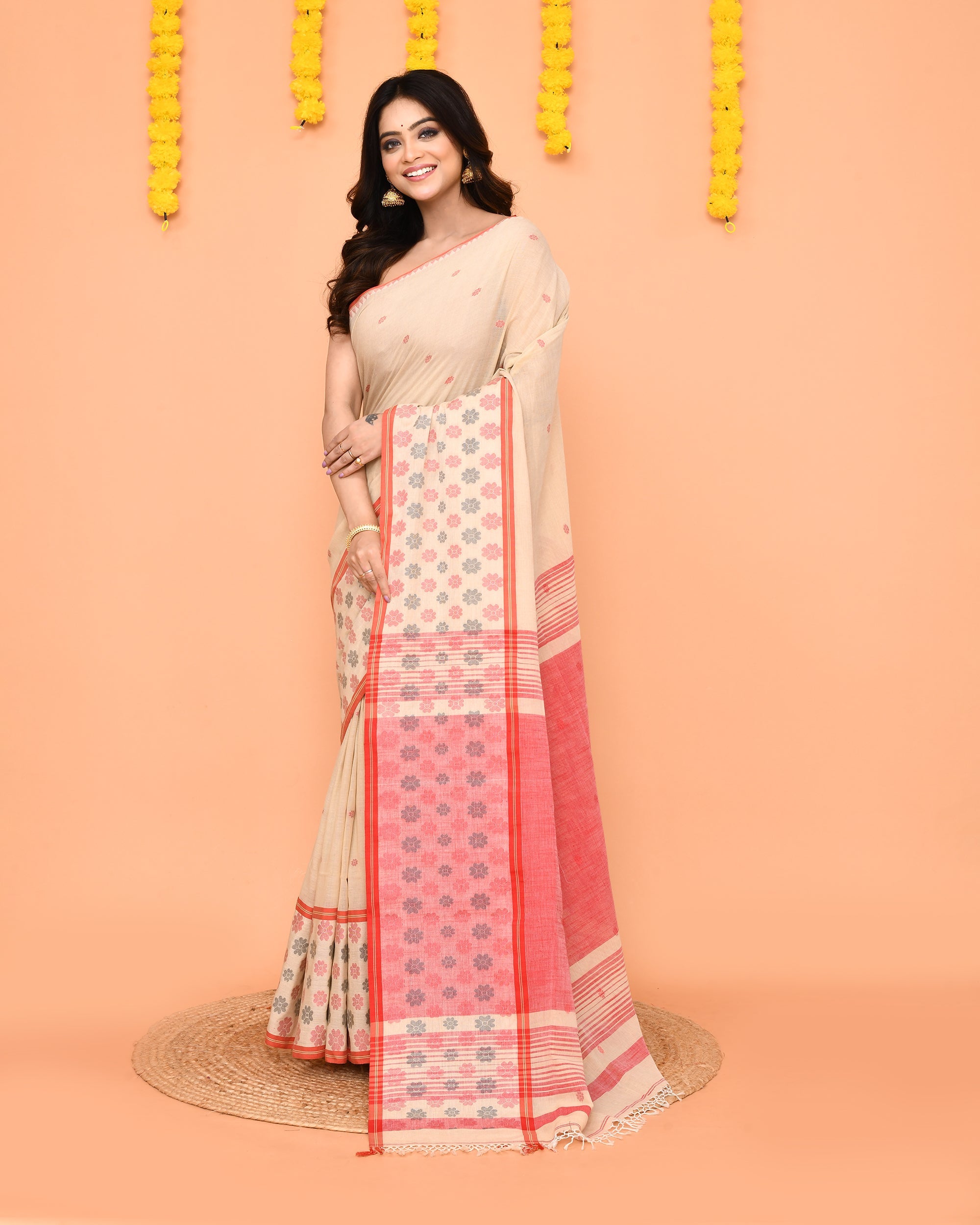 Piyari Fashion Women's Beige Cotton Handloom Saree With Tassels | Grocsy