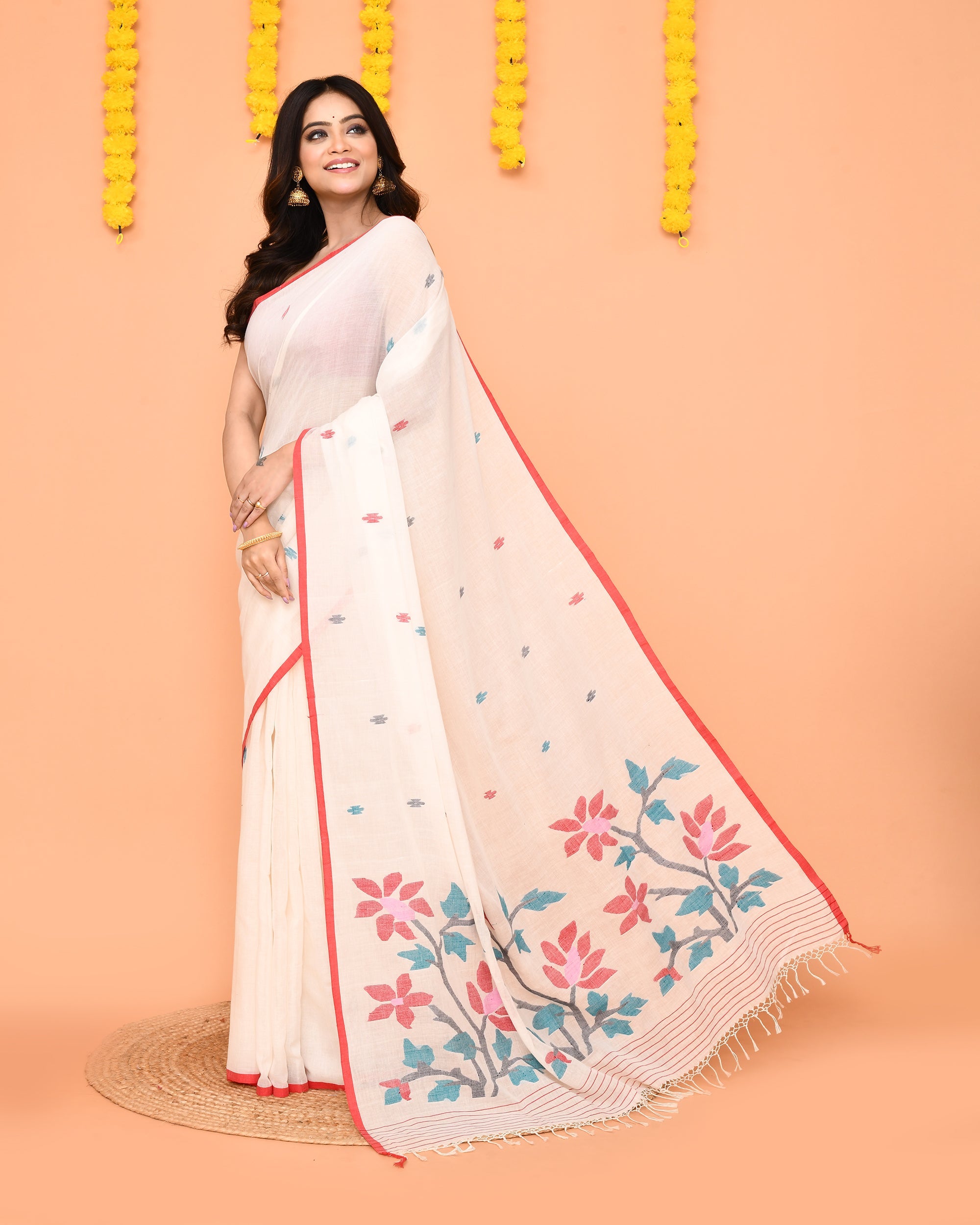 Piyari Fashion Women's White Cotton Jamdani Saree | Grocsy