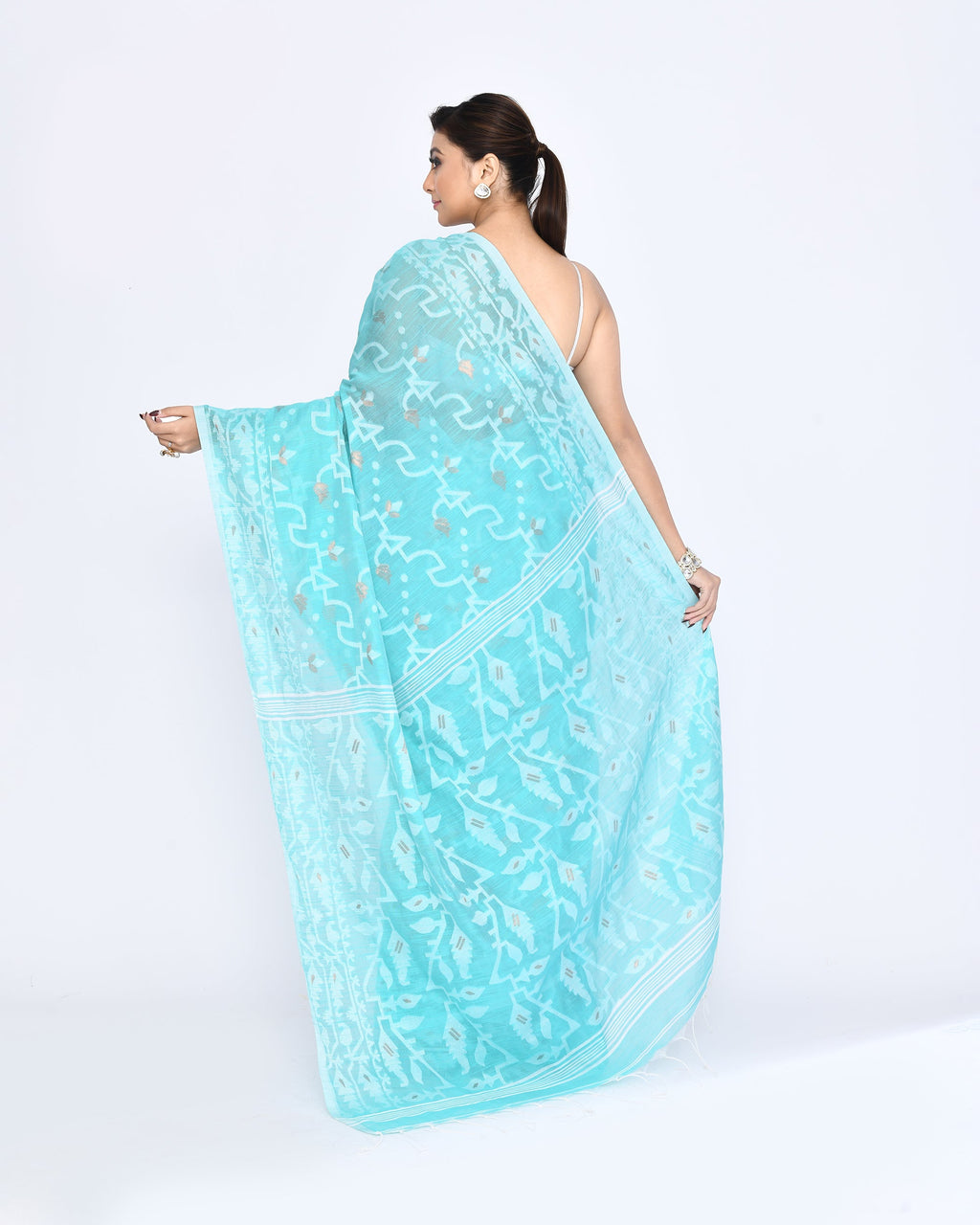 Piyari Fashion Women's Aqua Embellished Cotton Blend Jamdani Saree | Grocsy