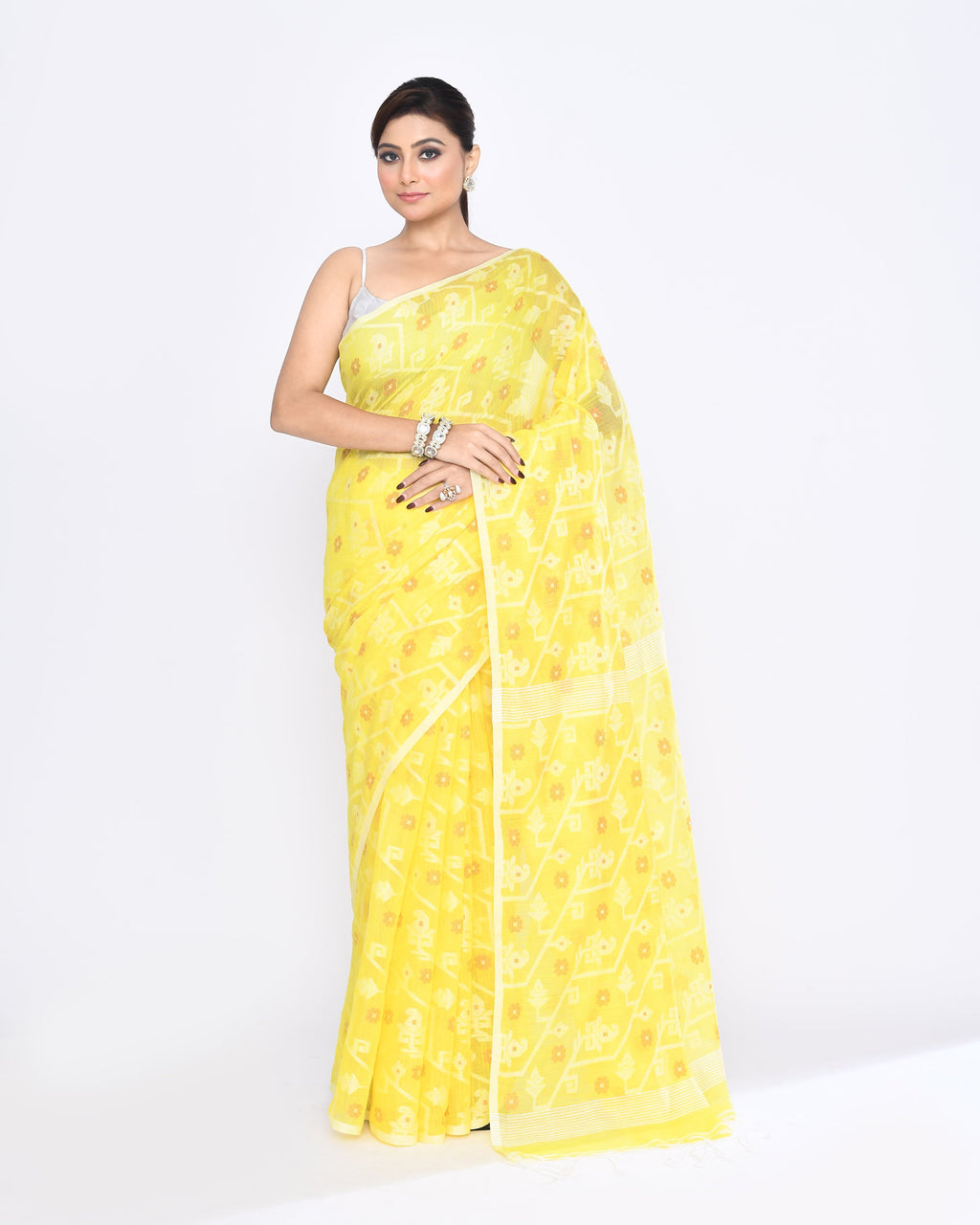 Piyari Fashion Women's Yellow Embellished Cotton Blend Jamdani Saree | Grocsy
