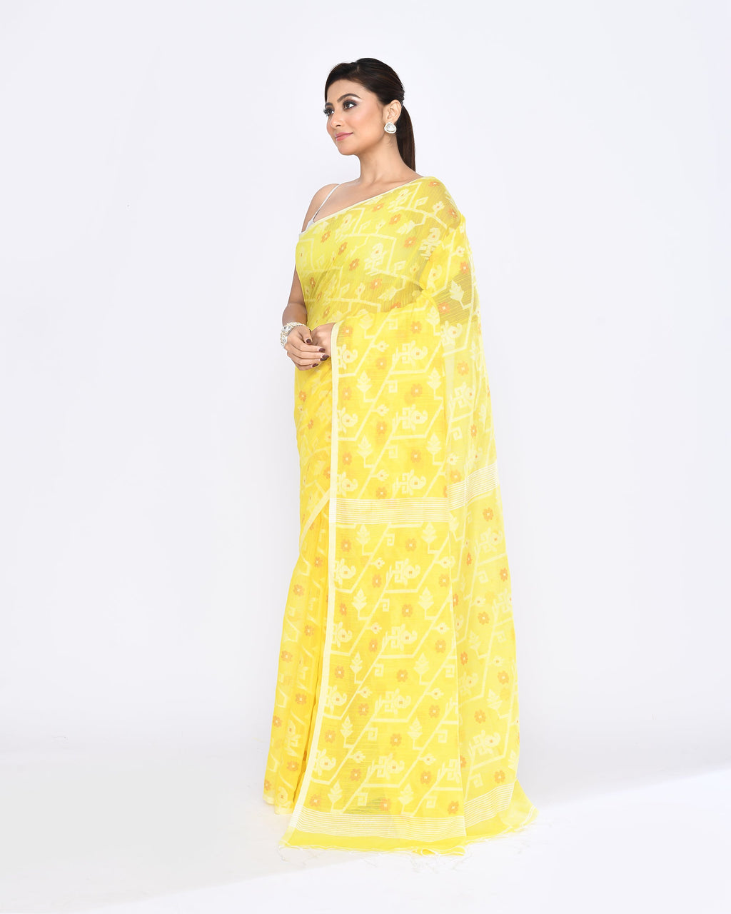 Piyari Fashion Women's Yellow Embellished Cotton Blend Jamdani Saree | Grocsy