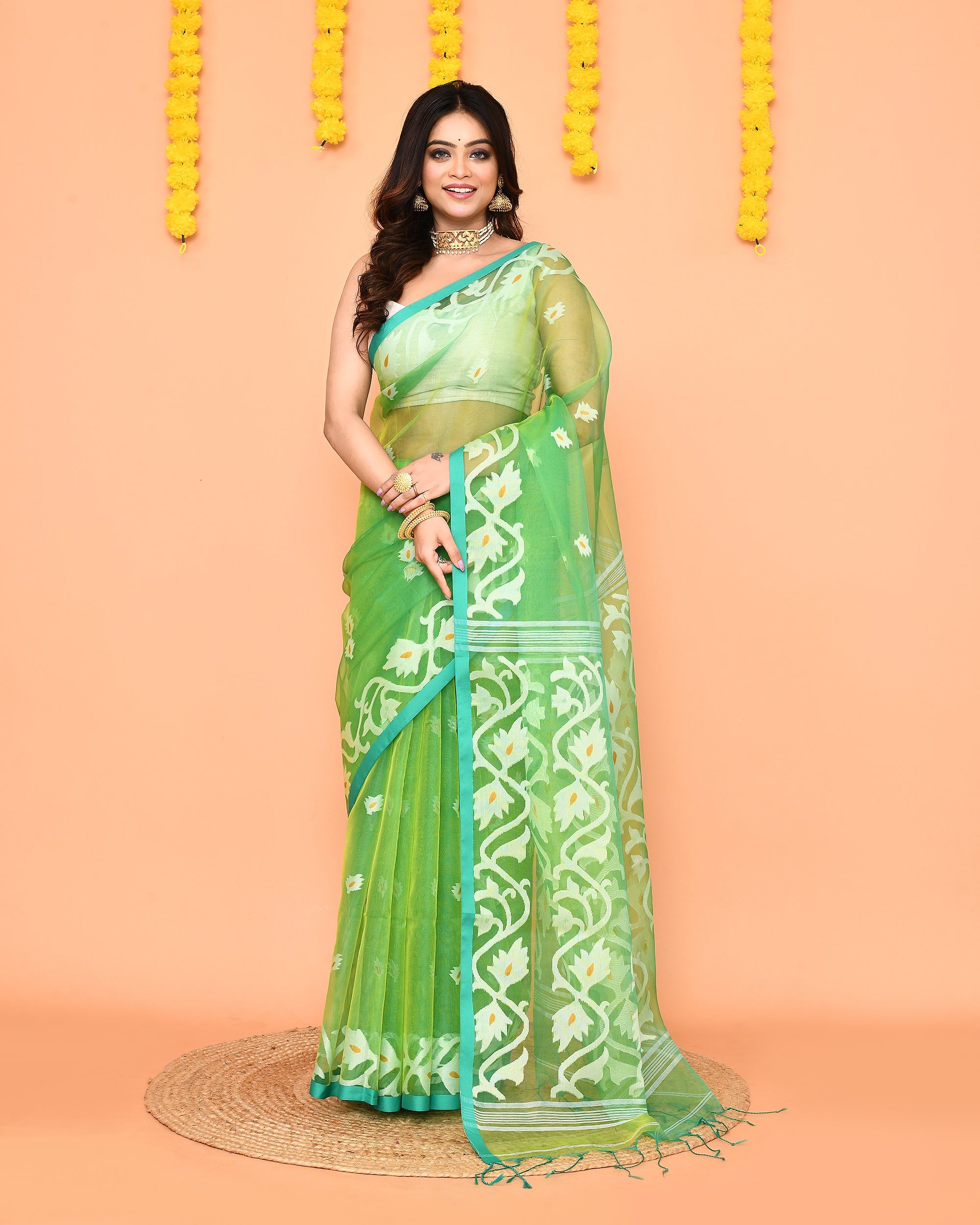 Piyari Fashion Women's Green Resham Silk Jamdani Saree | Grocsy