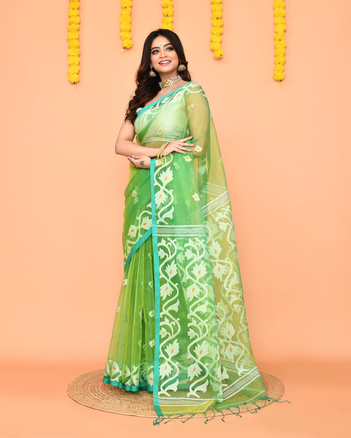 Piyari Fashion Women's Green Resham Silk Jamdani Saree | Grocsy