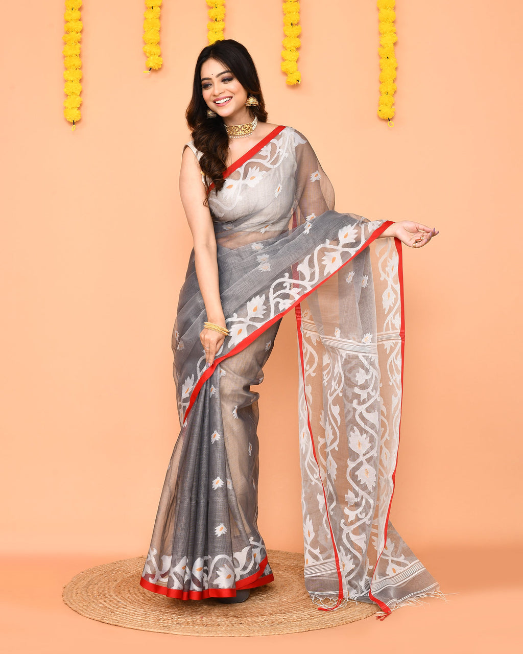 Piyari Fashion Women's Grey Resham Silk Jamdani Saree | Grocsy