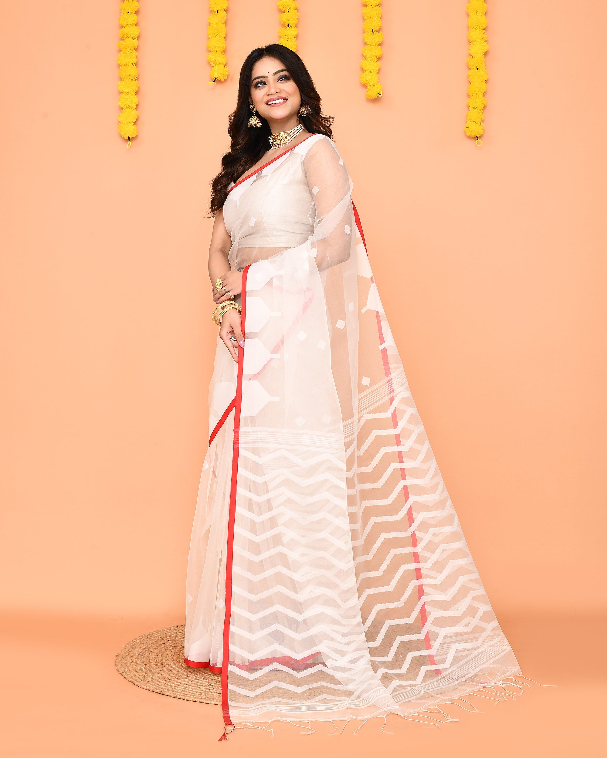 Piyari Fashion Women's White Resham Silk Jamdani Saree | Grocsy