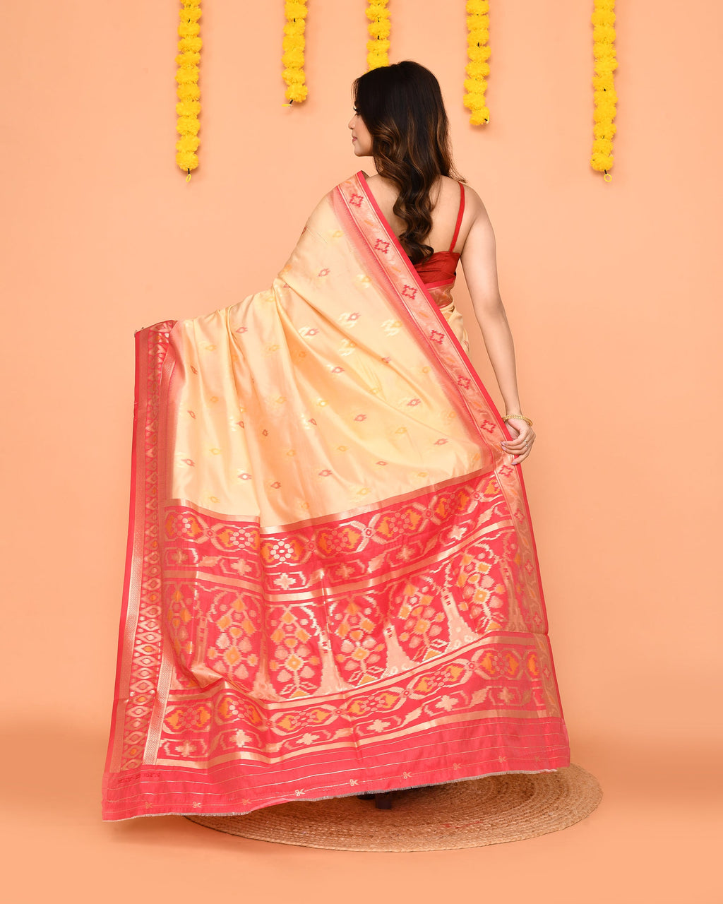 Piyari Fashion Women's Handloom Beige Bangalore Silk Saree With Zari Border | Grocsy