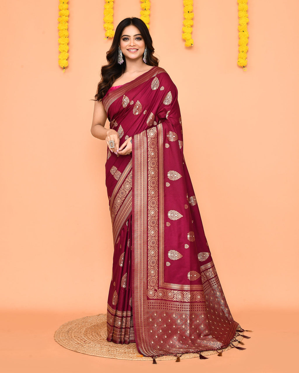 Piyari Fashion Women's Handloom Deep Magenta Bangalore Silk Saree With Zari Border | Grocsy