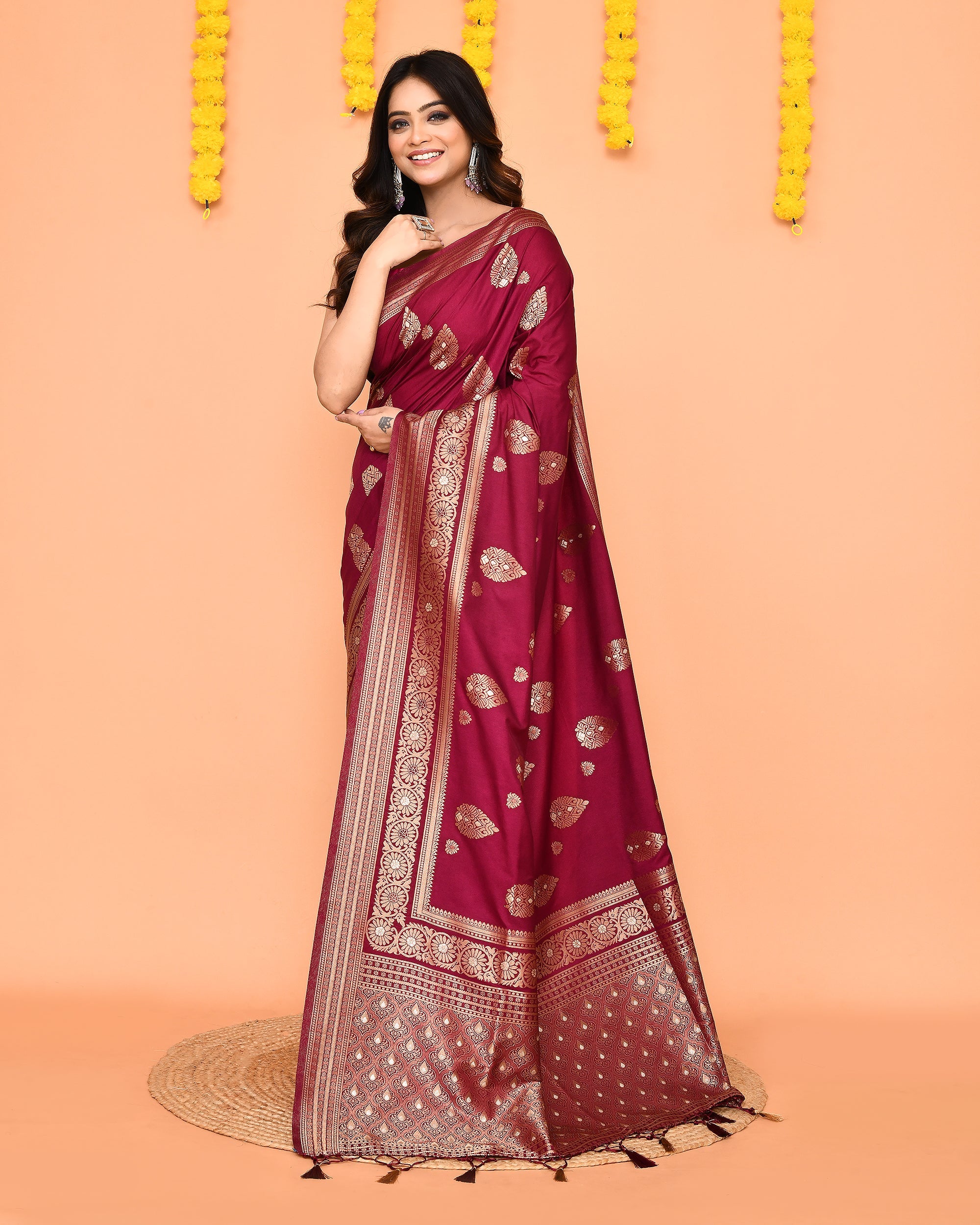 Piyari Fashion Women's Handloom Deep Magenta Bangalore Silk Saree With Zari Border | Grocsy