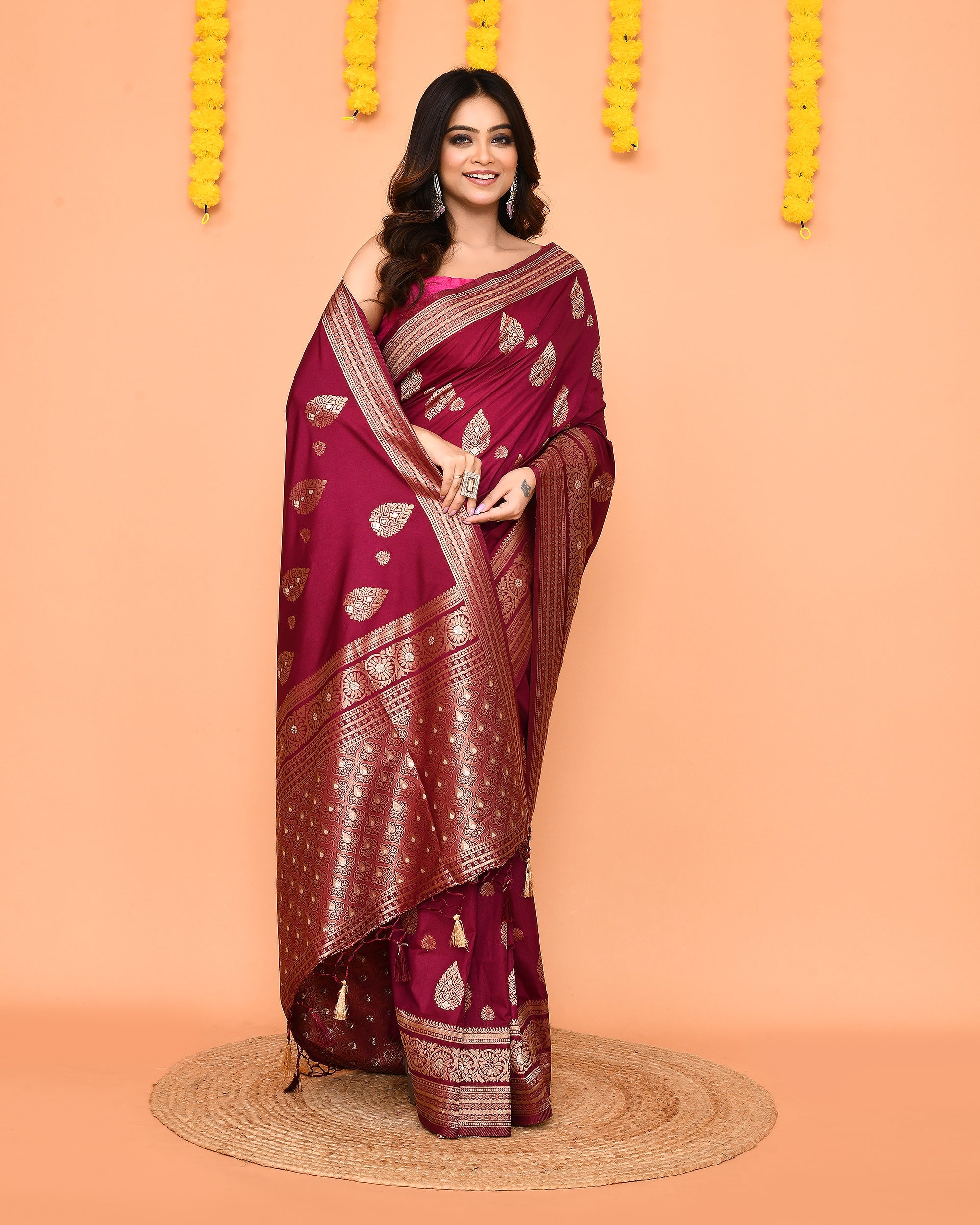 Piyari Fashion Women's Handloom Deep Magenta Bangalore Silk Saree With Zari Border | Grocsy