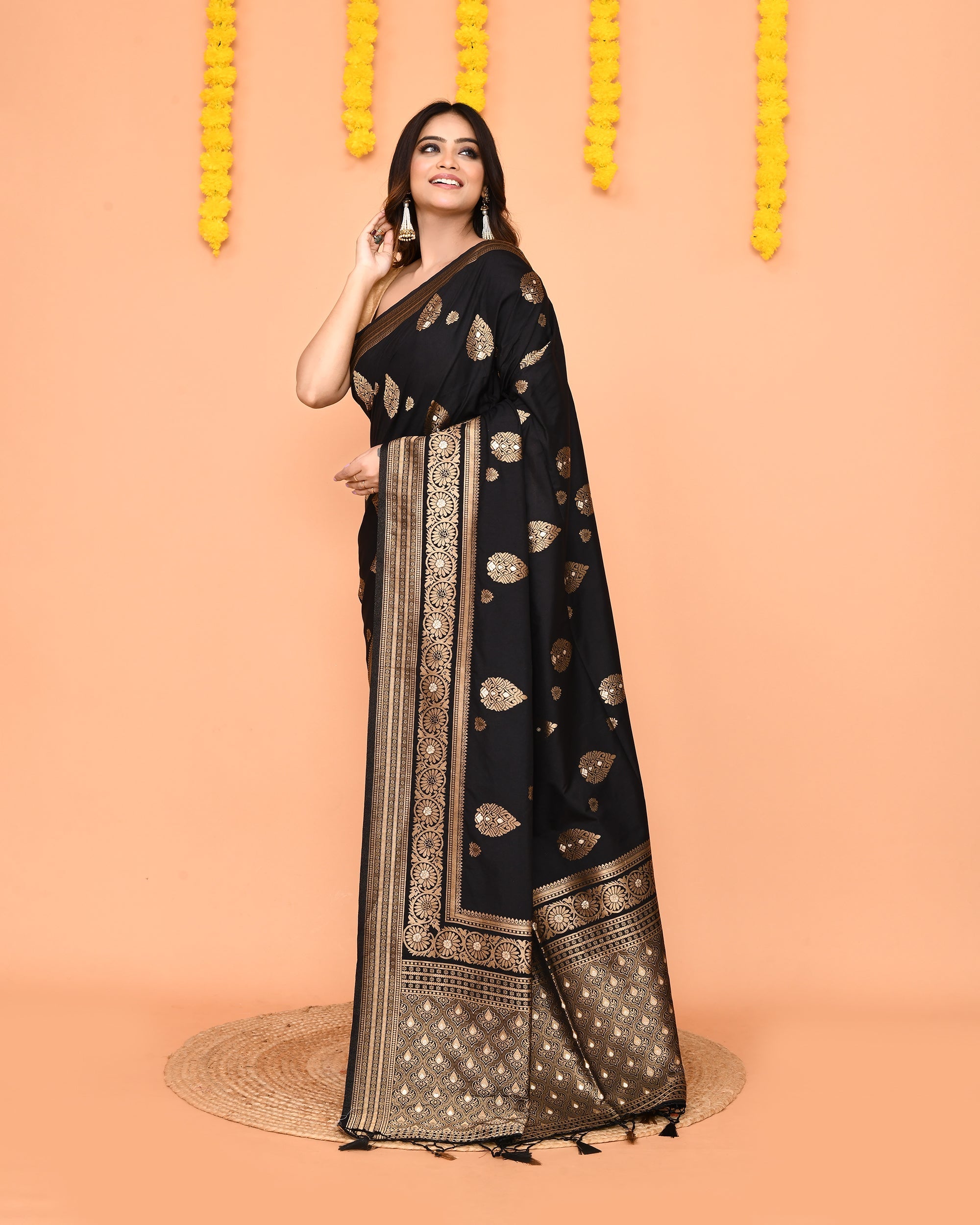 Piyari Fashion Women's Handloom Black Bangalore Silk Saree With Zari Border | Grocsy