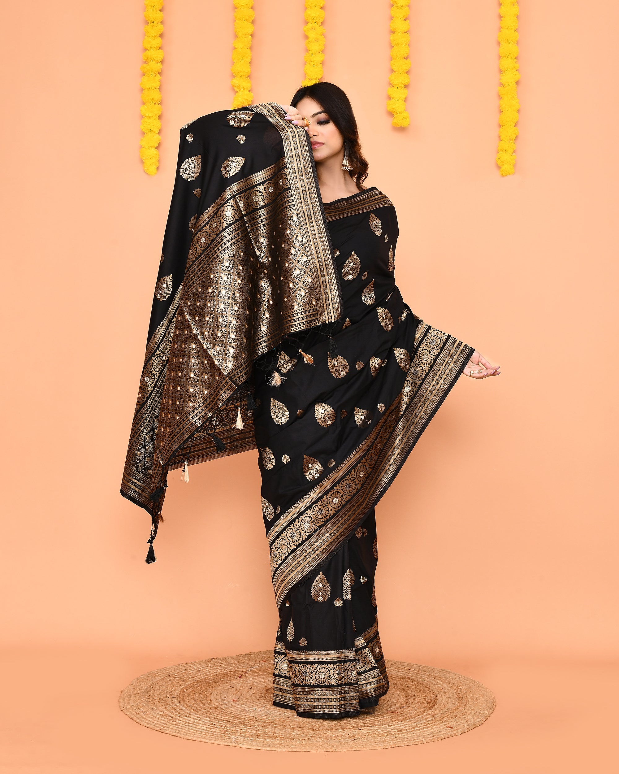 Piyari Fashion Women's Handloom Black Bangalore Silk Saree With Zari Border | Grocsy