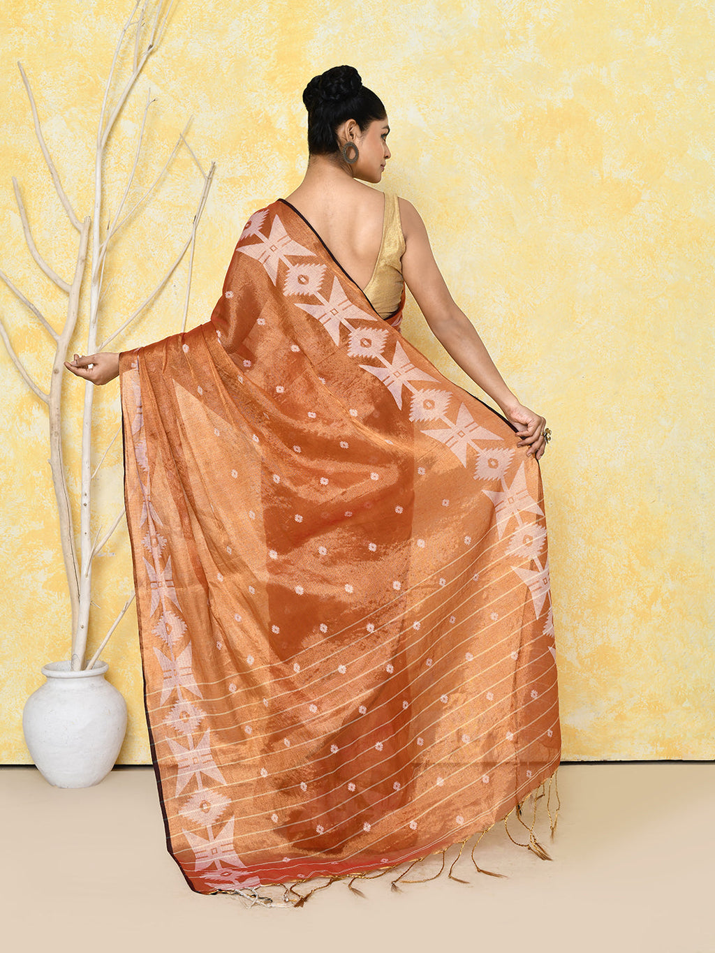 Piyari Fashion Women's Orange Dual Tone Organic Tissue Jamdani Saree With Blouse Piece | Grocsy