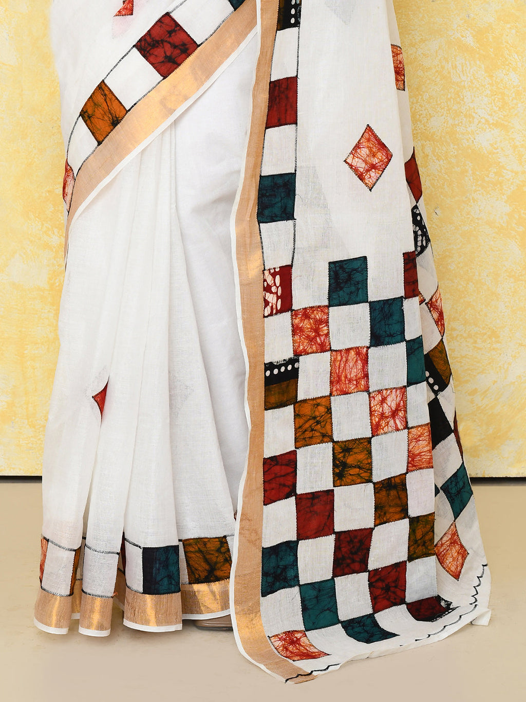 Piyari Fashion Women's White Exclusive Applique Saree With Blouse Piece | Grocsy