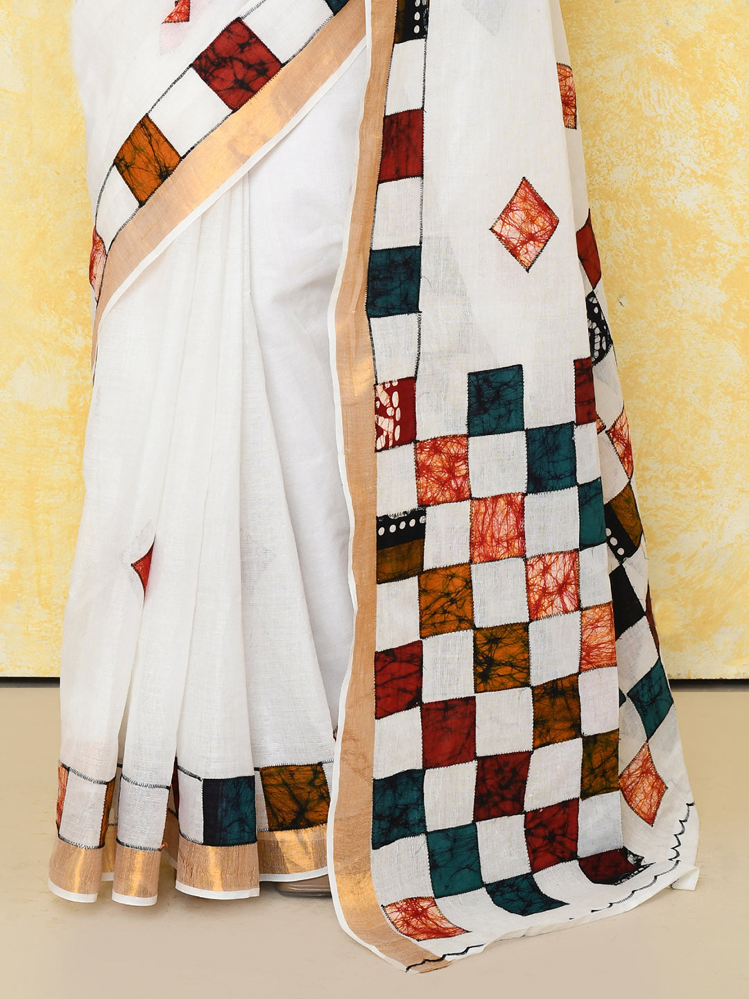 Piyari Fashion Women's White Exclusive Applique Saree With Blouse Piece | Grocsy
