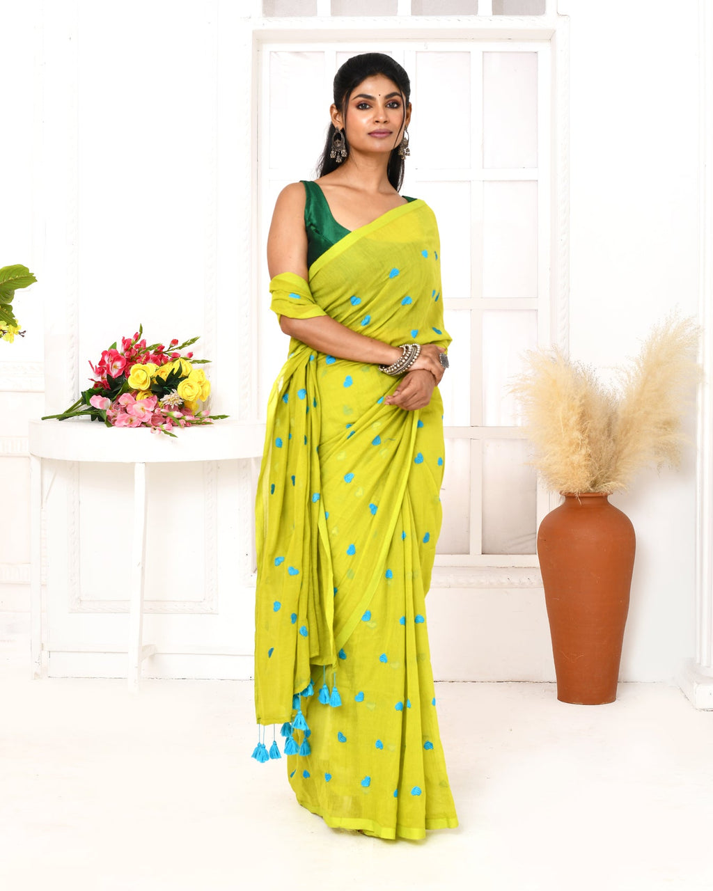 Piyari Fashion Women's Lemon Exclusive Embroidery Saree | Grocsy