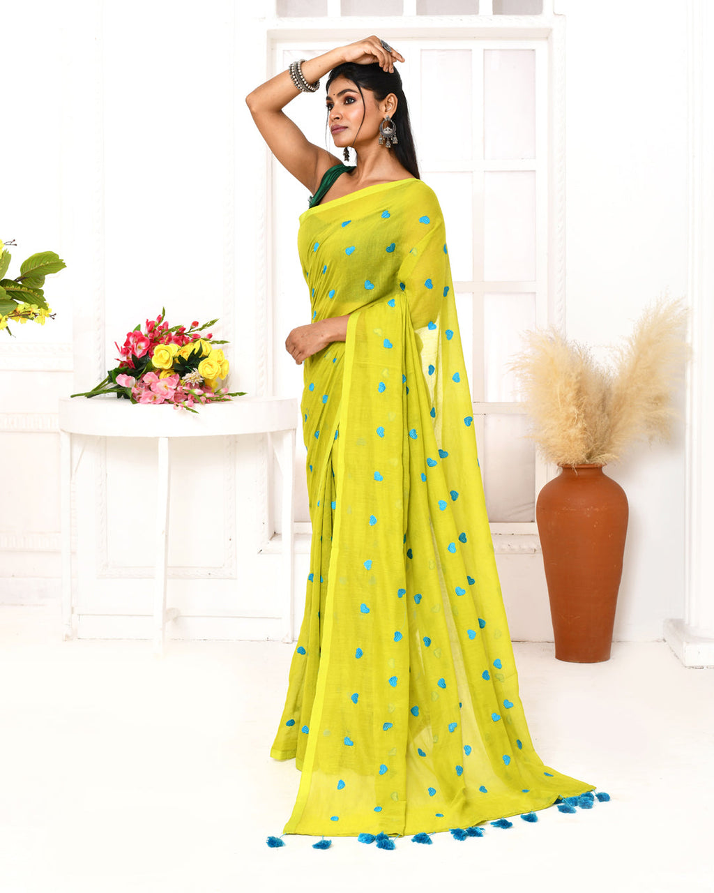 Piyari Fashion Women's Lemon Exclusive Embroidery Saree | Grocsy