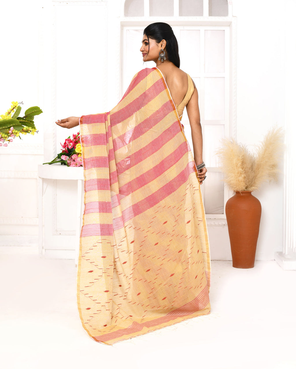 Piyari Fashion Women's Red Tangerine Cotton Handloom Jamdani Saree With Blouse | Grocsy