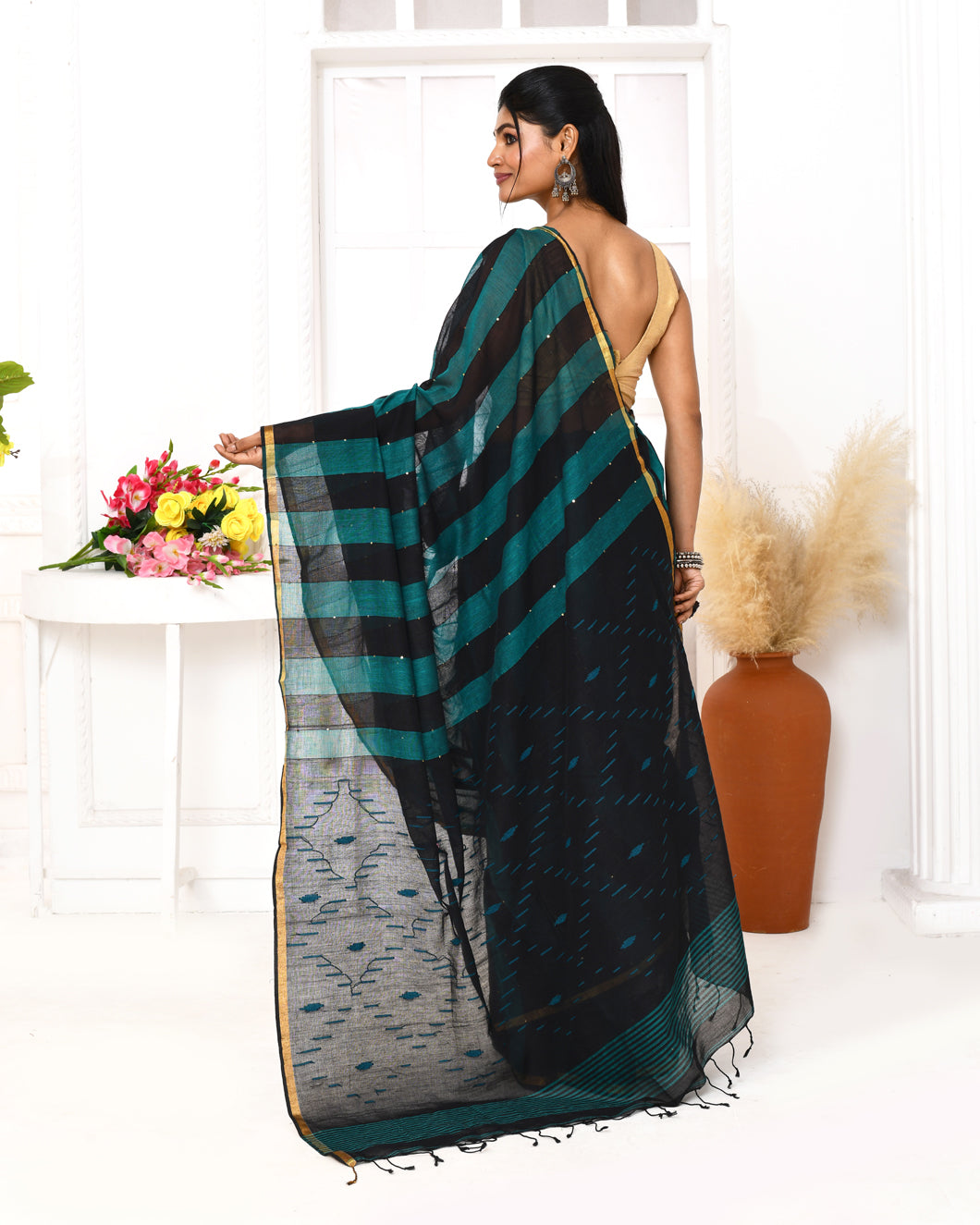 Piyari Fashion Women's Black Blue Cotton Handloom Jamdani Saree With Blouse | Grocsy