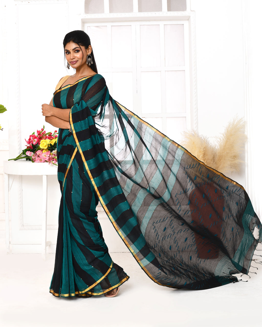 Piyari Fashion Women's Black Blue Cotton Handloom Jamdani Saree With Blouse | Grocsy