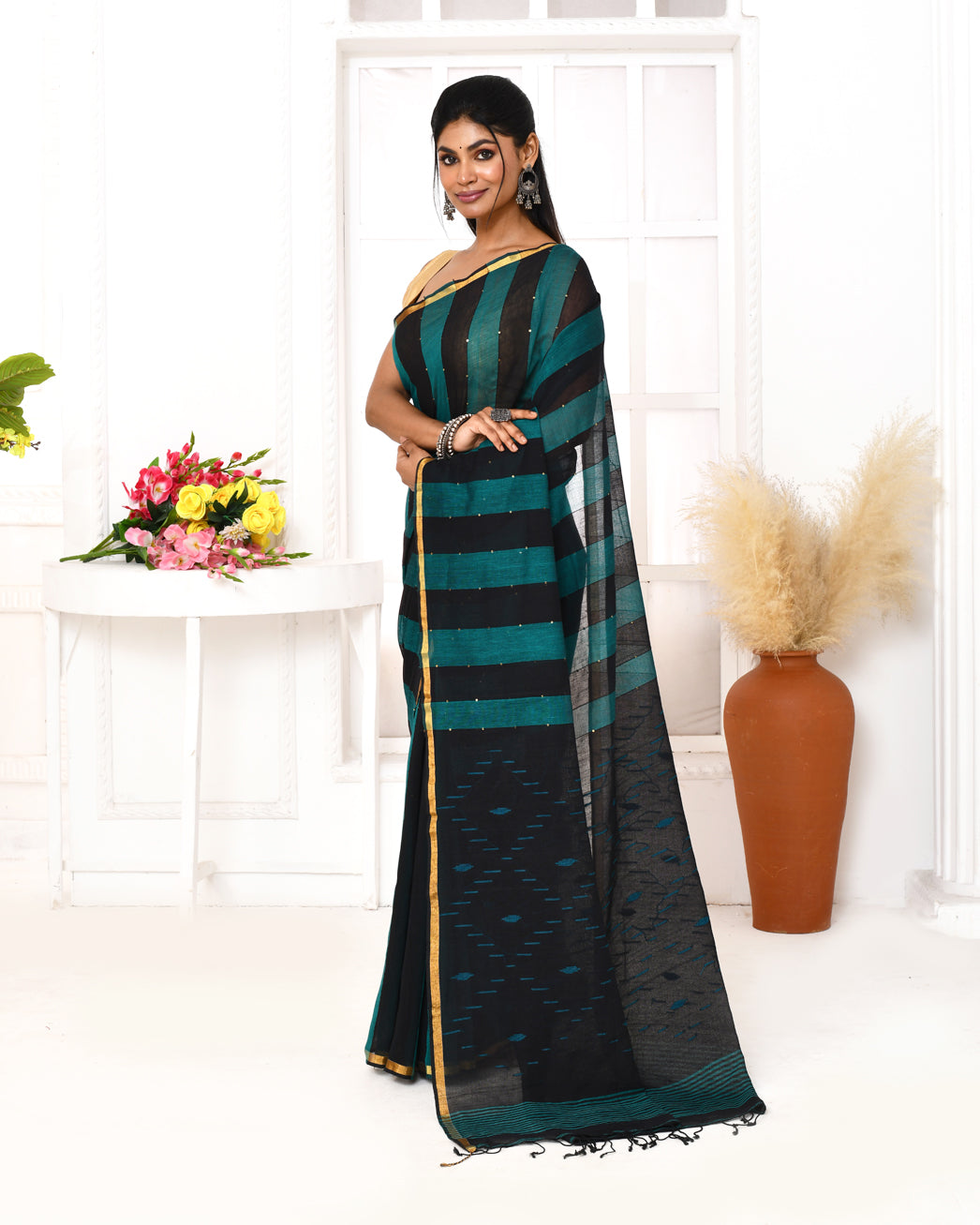 Piyari Fashion Women's Black Blue Cotton Handloom Jamdani Saree With Blouse | Grocsy