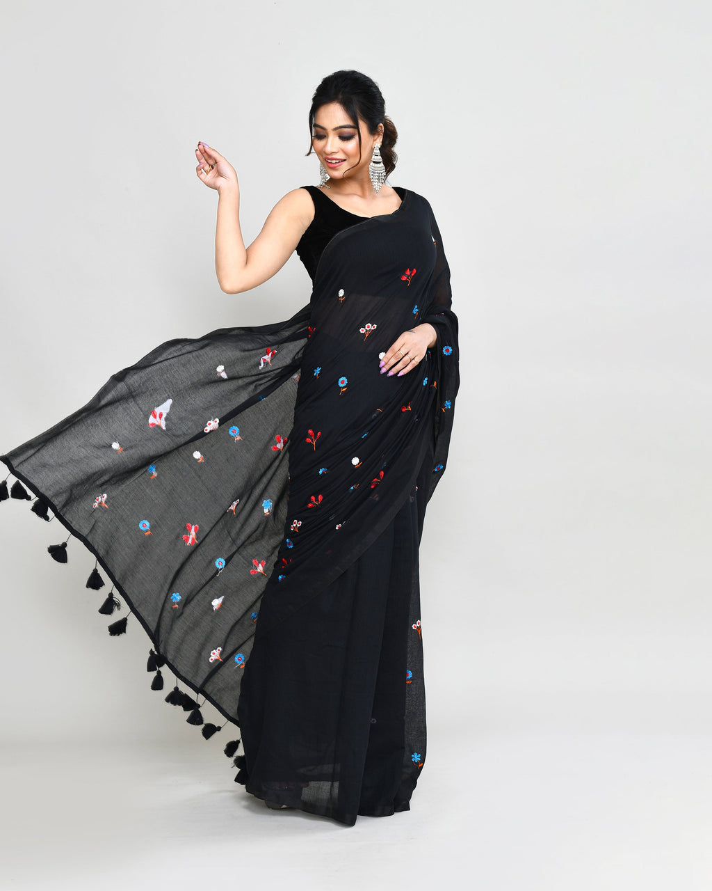 Piyari Fashion Women's Black Exclusive Embroidery Saree With Tassels | Grocsy