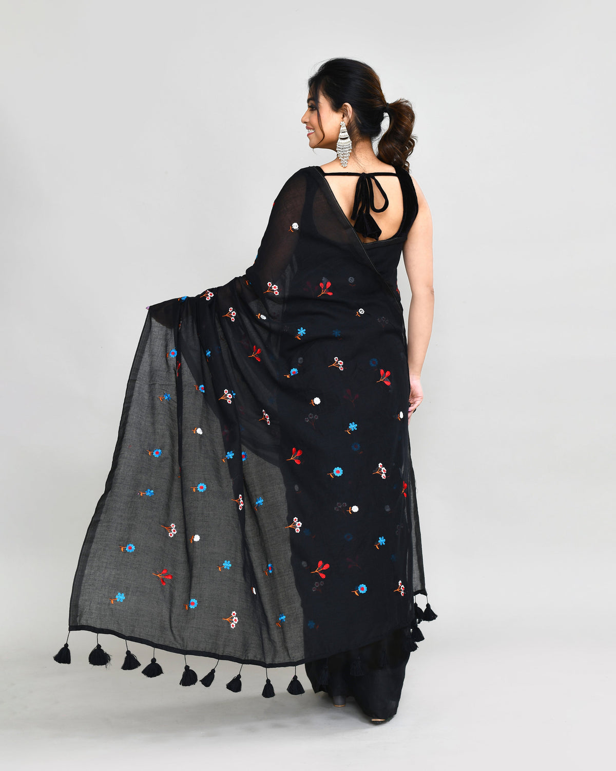 Piyari Fashion Women's Black Exclusive Embroidery Saree With Tassels | Grocsy