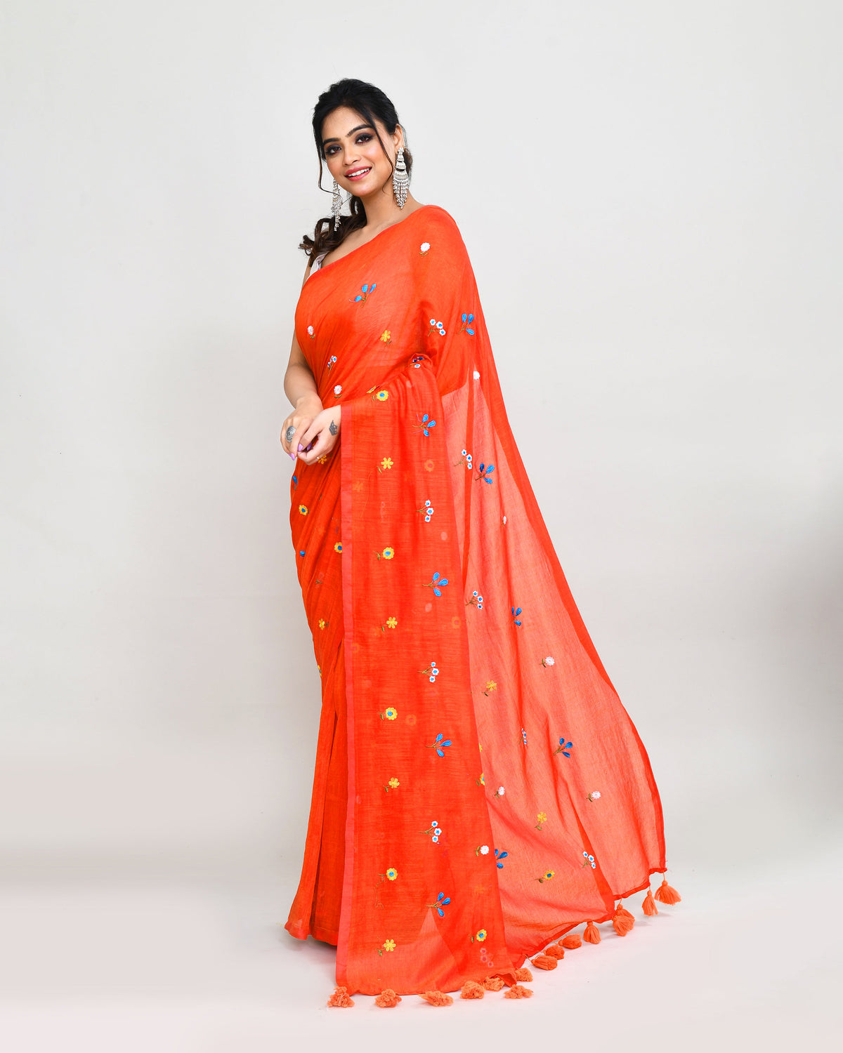 Piyari Fashion Women's Orange Red Dual Tone Exclusive Embroidery Saree With Tassels | Grocsy