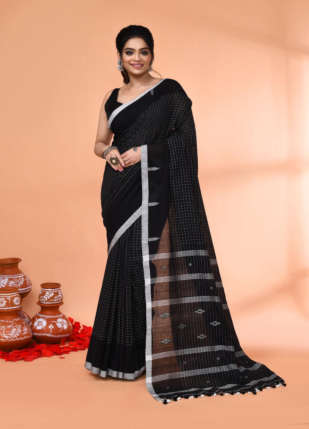 Piyari Fashion Women`s Black Mul Cotton Handloom Jamdani Saree With Blouse | Grocsy
