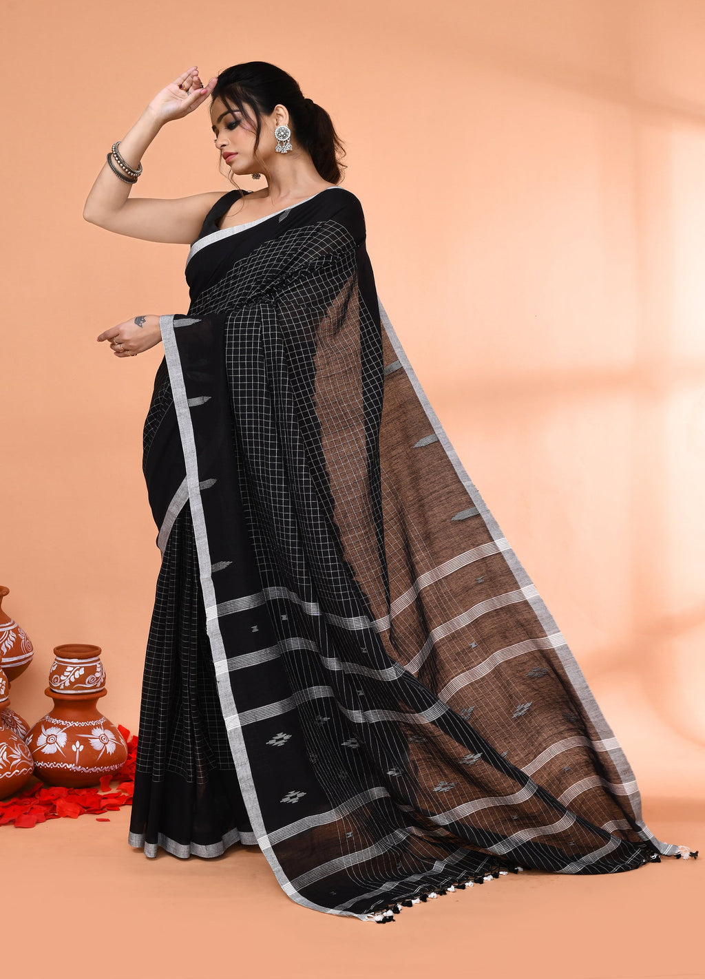 Piyari Fashion Women`s Black Mul Cotton Handloom Jamdani Saree With Blouse | Grocsy