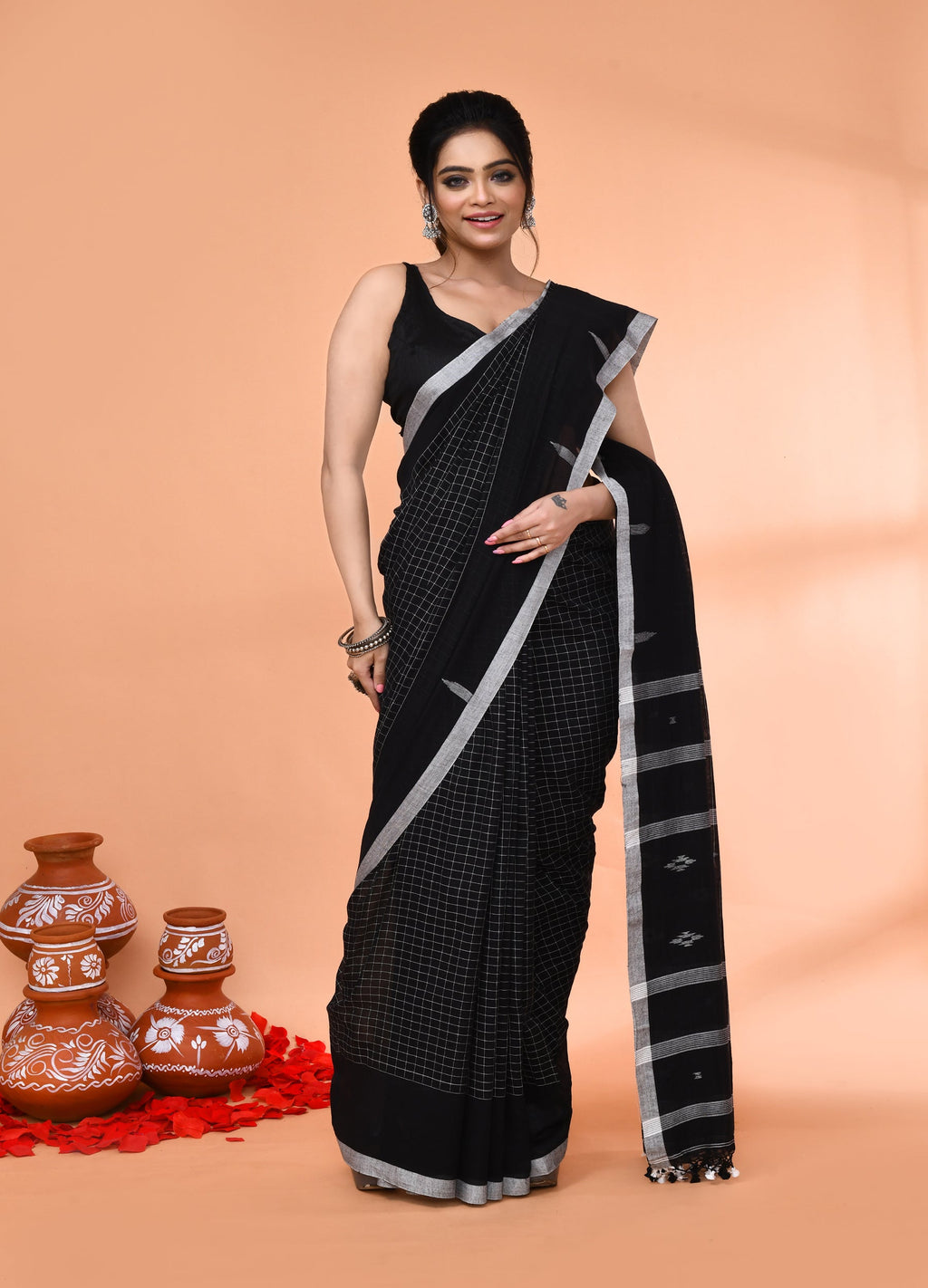 Piyari Fashion Women`s Black Mul Cotton Handloom Jamdani Saree With Blouse | Grocsy