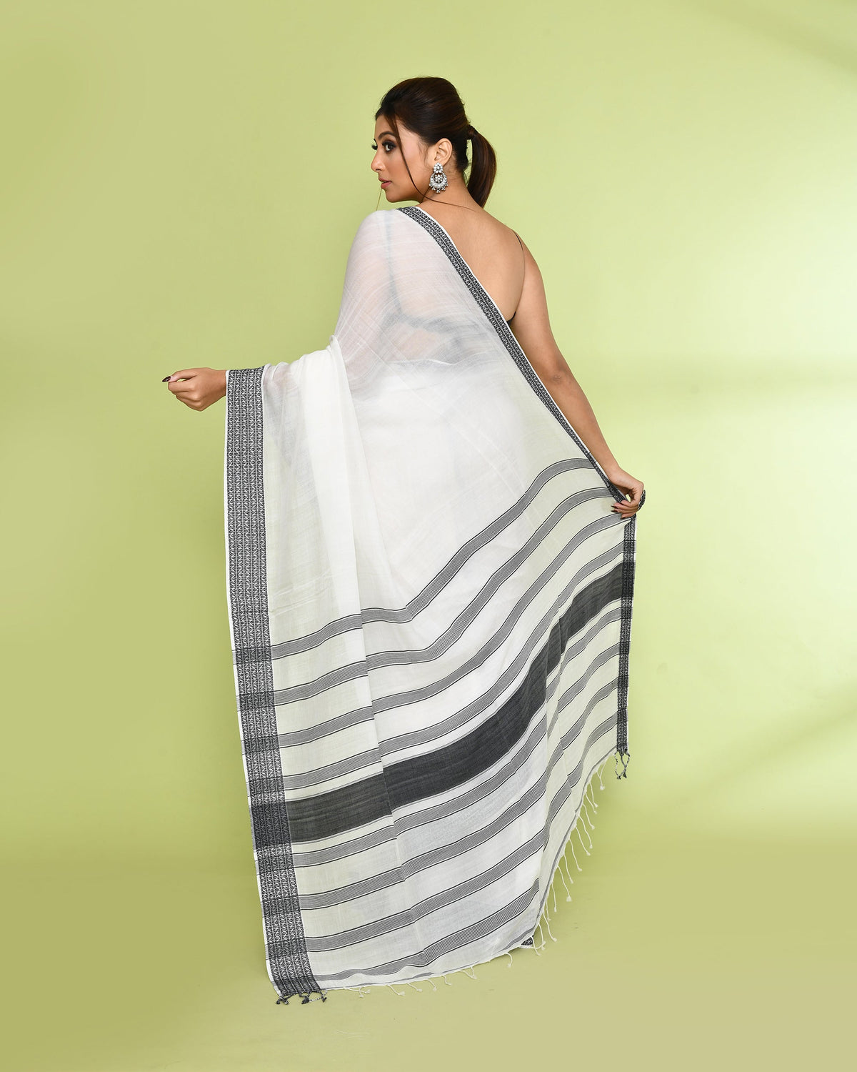 Piyari Fashion Women's White Embellished Cotton Saree | Grocsy