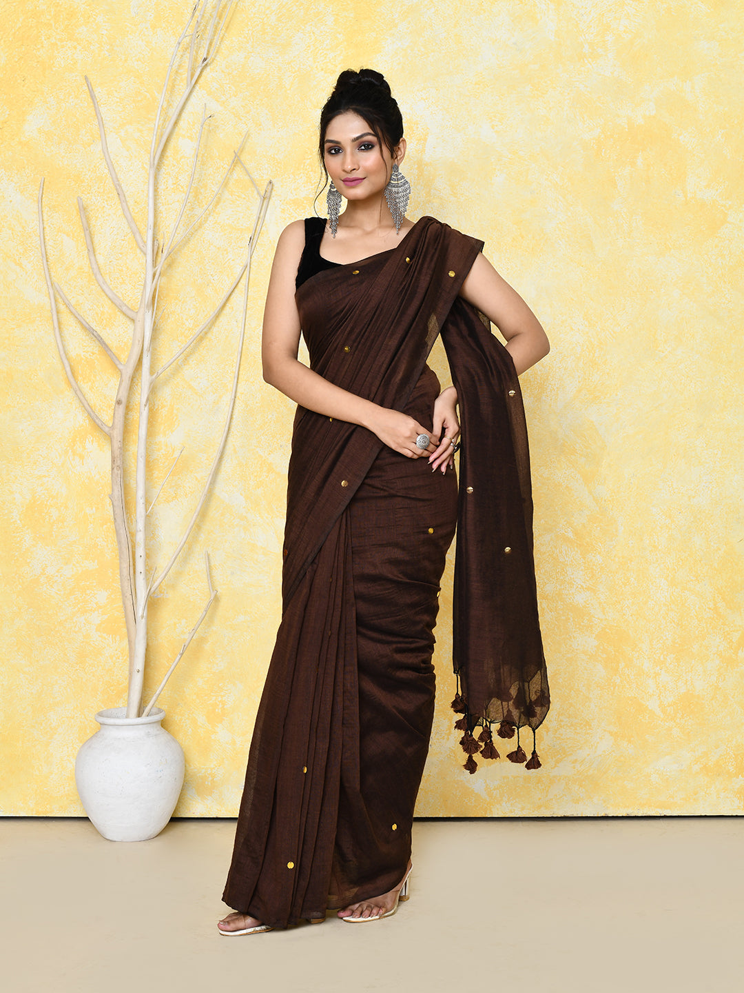 Piyari Fashion Women's Chocolate Brown Sequin Work Soft Pure Cotton Saree With Blouse Piece | Grocsy