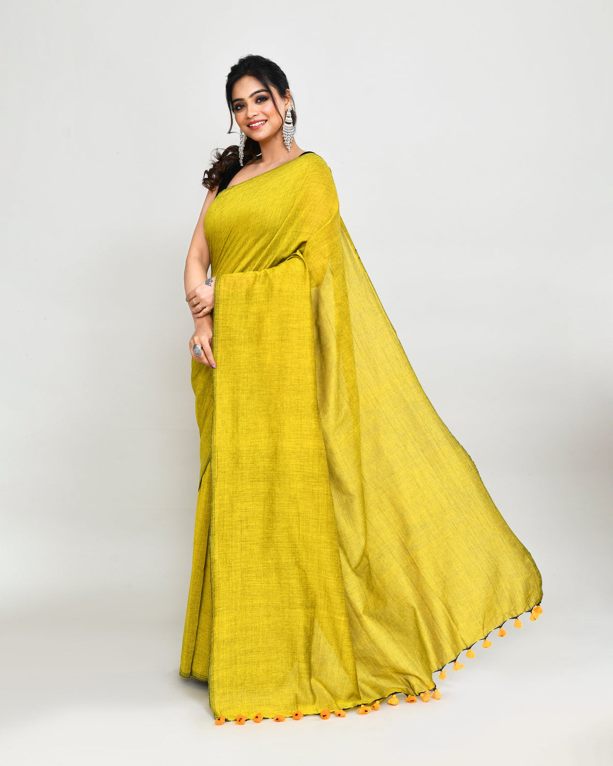Piyari Fashion Handspun Cotton Lemon Handloom Saree With Blouse | Grocsy