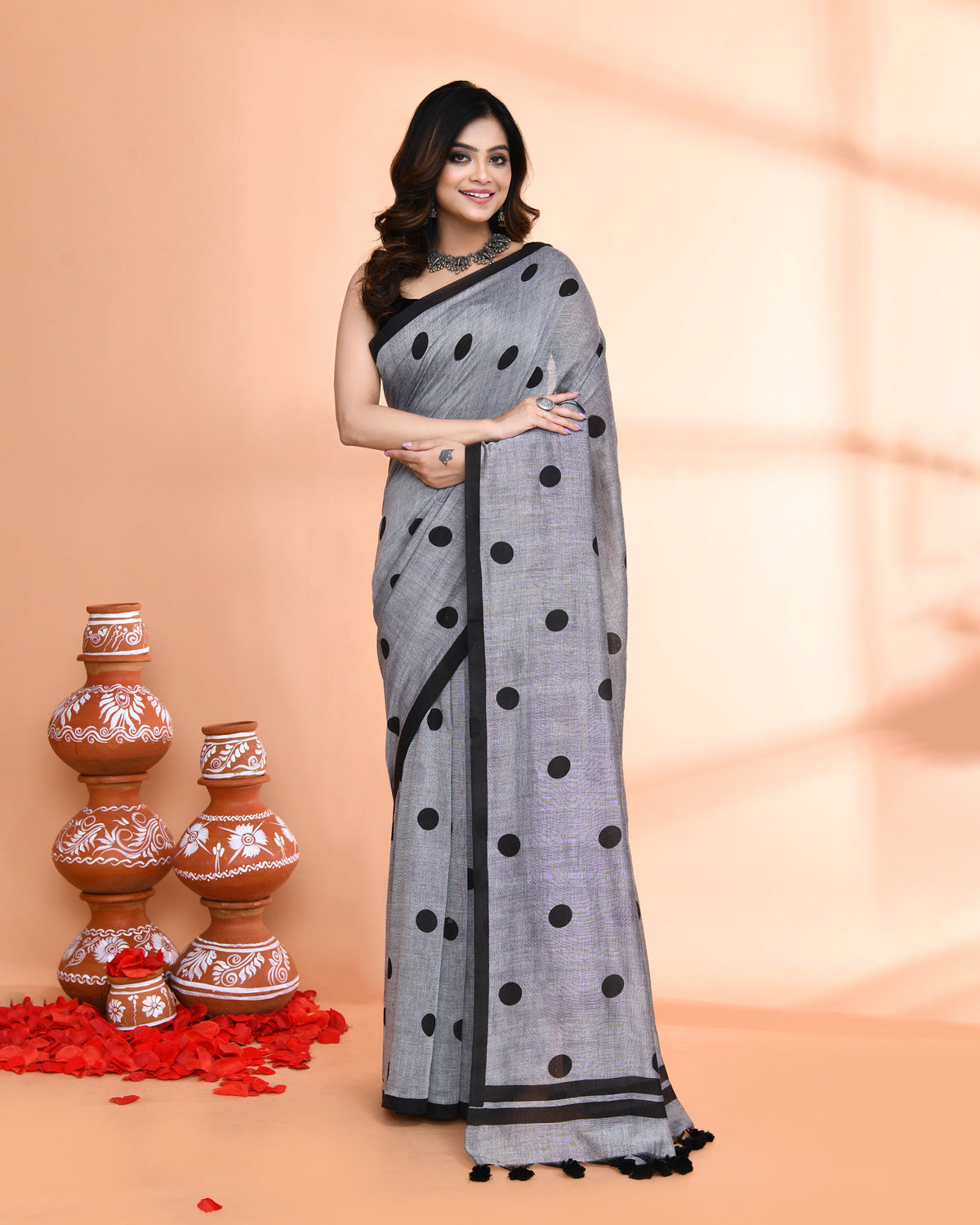 Piyari Fashion Handspun Printed Cotton Silver Grey Handloom Saree With Blouse | Grocsy
