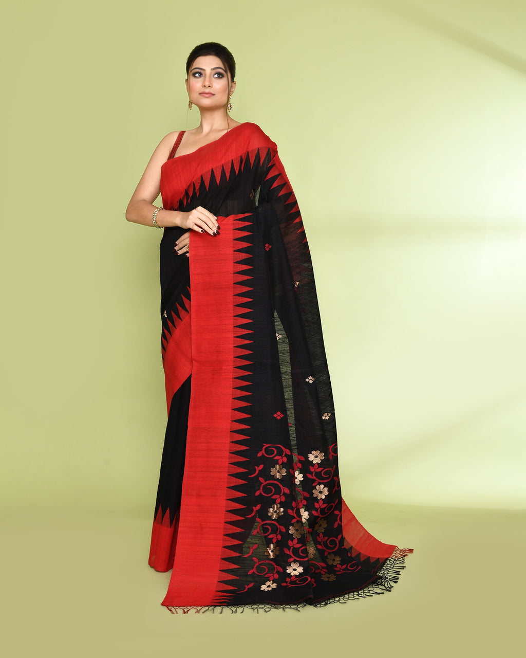 Piyari Fashion Women's Black Embellished Matka Silk Jamdani Saree | Grocsy