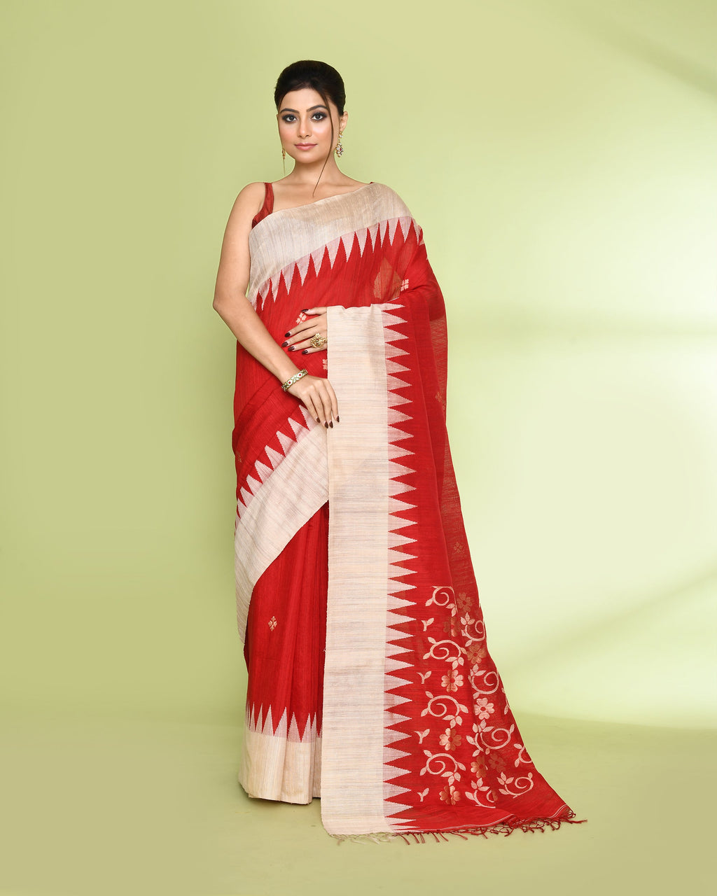 Piyari Fashion Women's Red Embellished Matka Silk Jamdani Saree | Grocsy