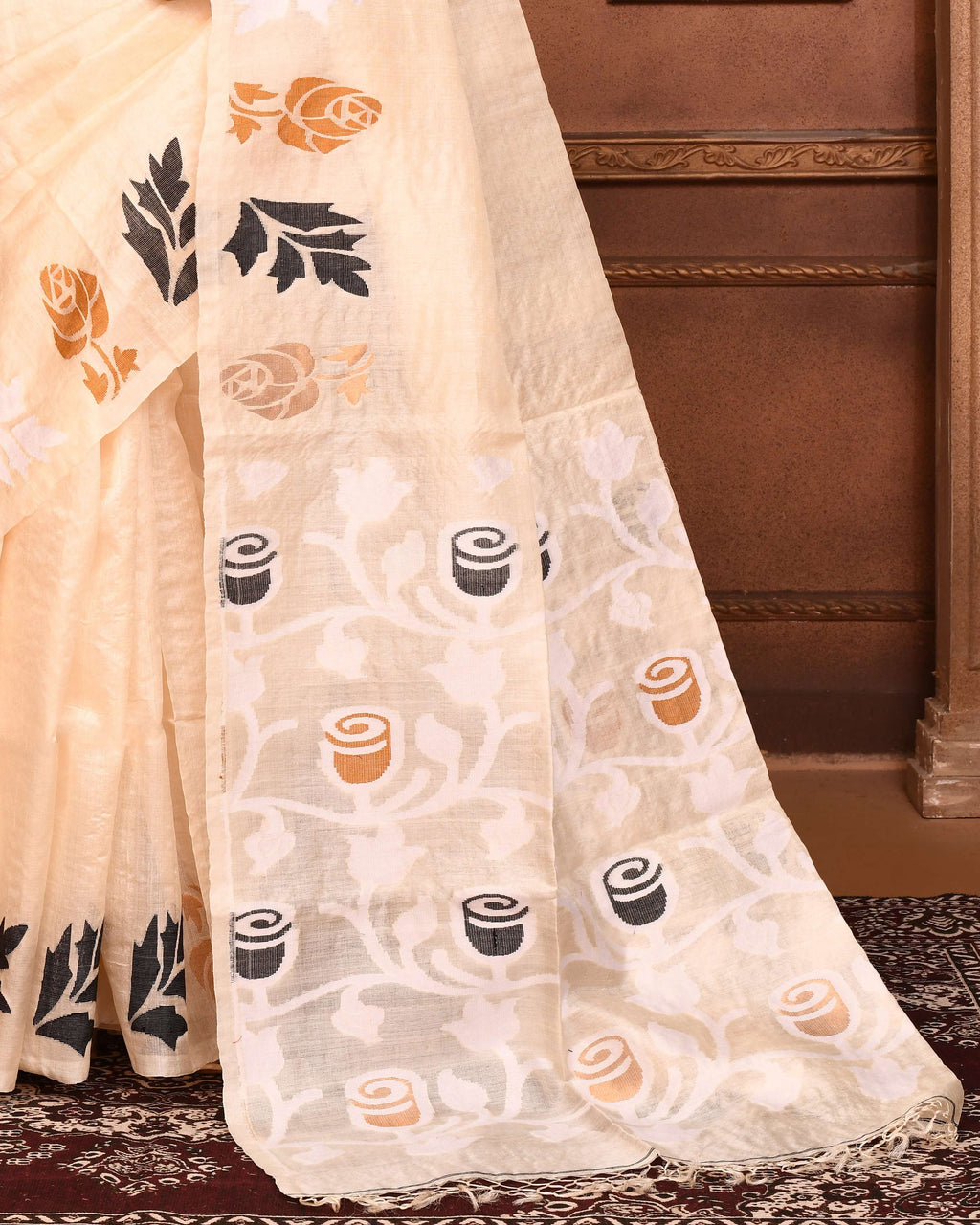 Piyari Fashion Off White Tussar Silk Jamdani Saree With Blouse Piece | Grocsy