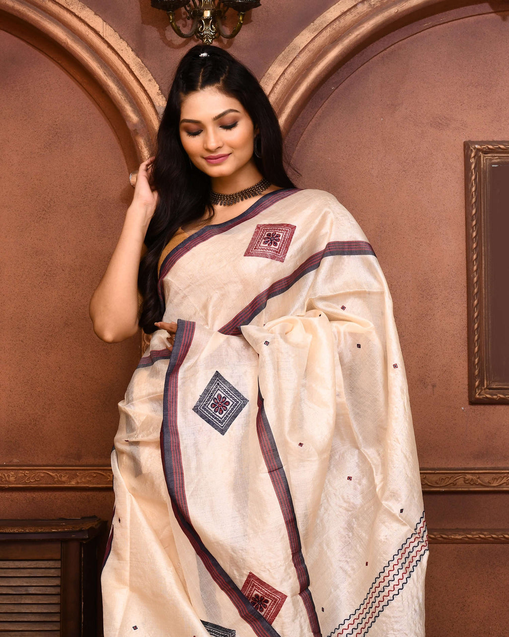 Piyari Fashion Off White Tussar Silk Jamdani Saree With Blouse Piece | Grocsy