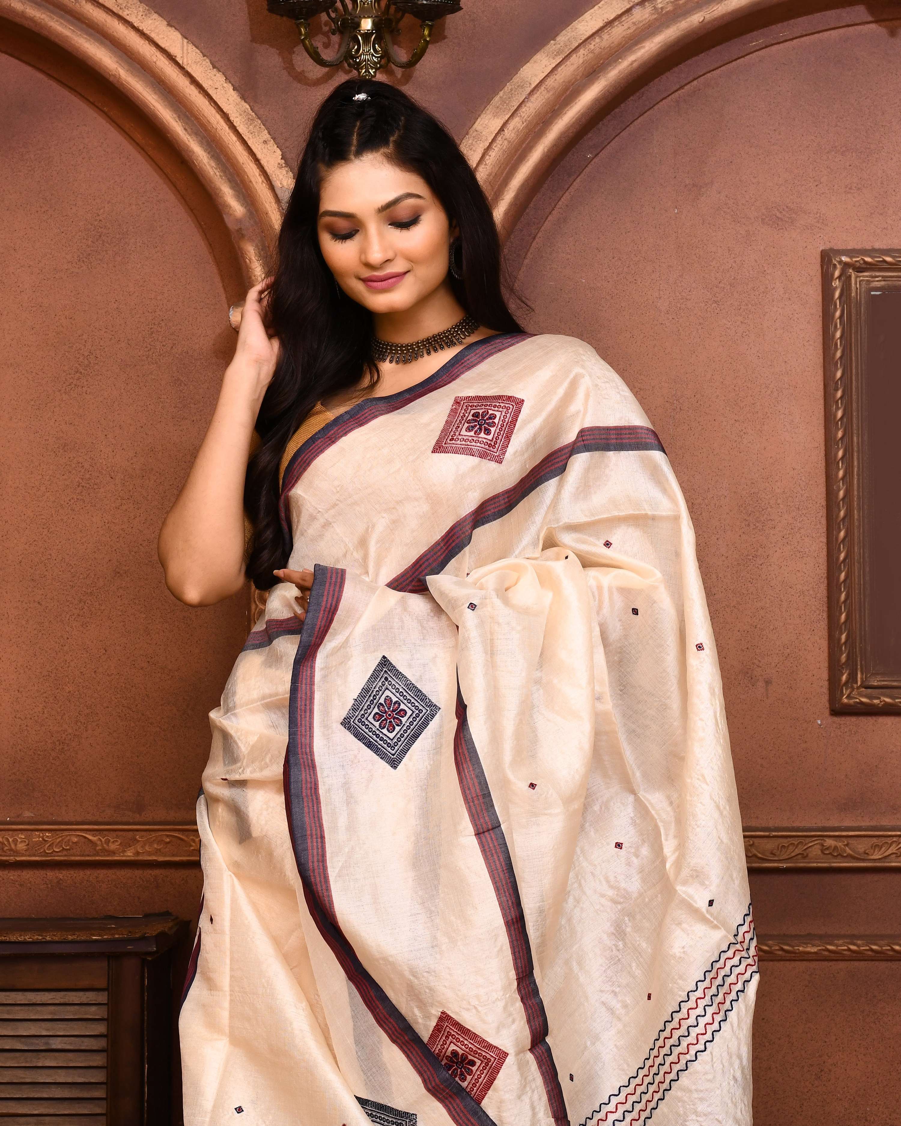 Piyari Fashion Off White Tussar Silk Jamdani Saree With Blouse Piece | Grocsy
