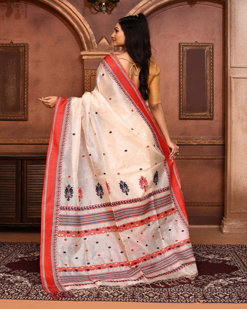 Piyari Fashion Off White Tussar Silk Jamdani Saree With Blouse Piece | Grocsy